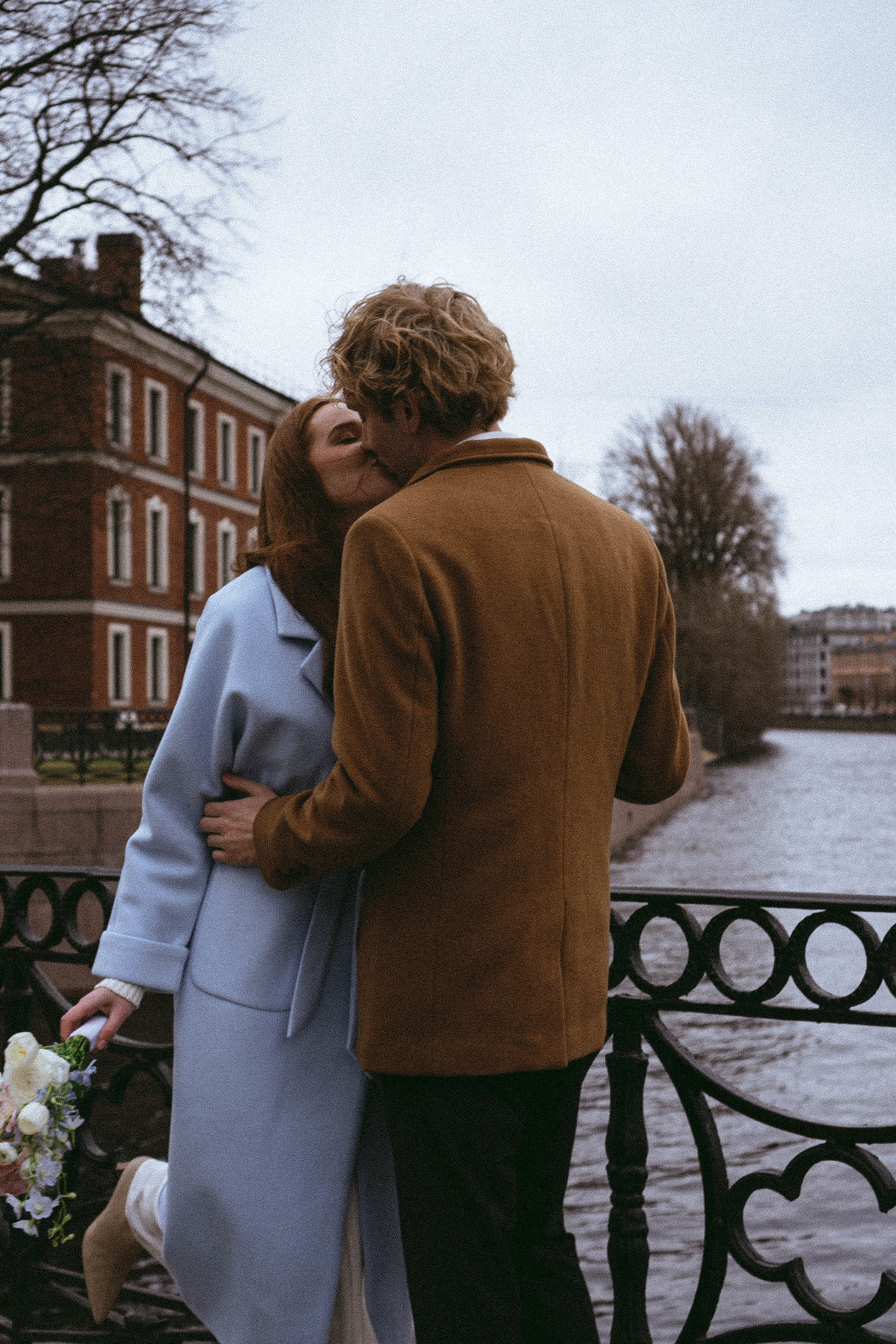 СВАДЕБНАЯ ПРОГУЛКА ПО ПЕТРОГРАДКЕ ВЕСНОЙ (ФОТОСЕССИИЯ ПАРЫ СВАДЕБНАЯ). Профессиональный фотограф, Санкт-Петербург — Виктория Богомолова