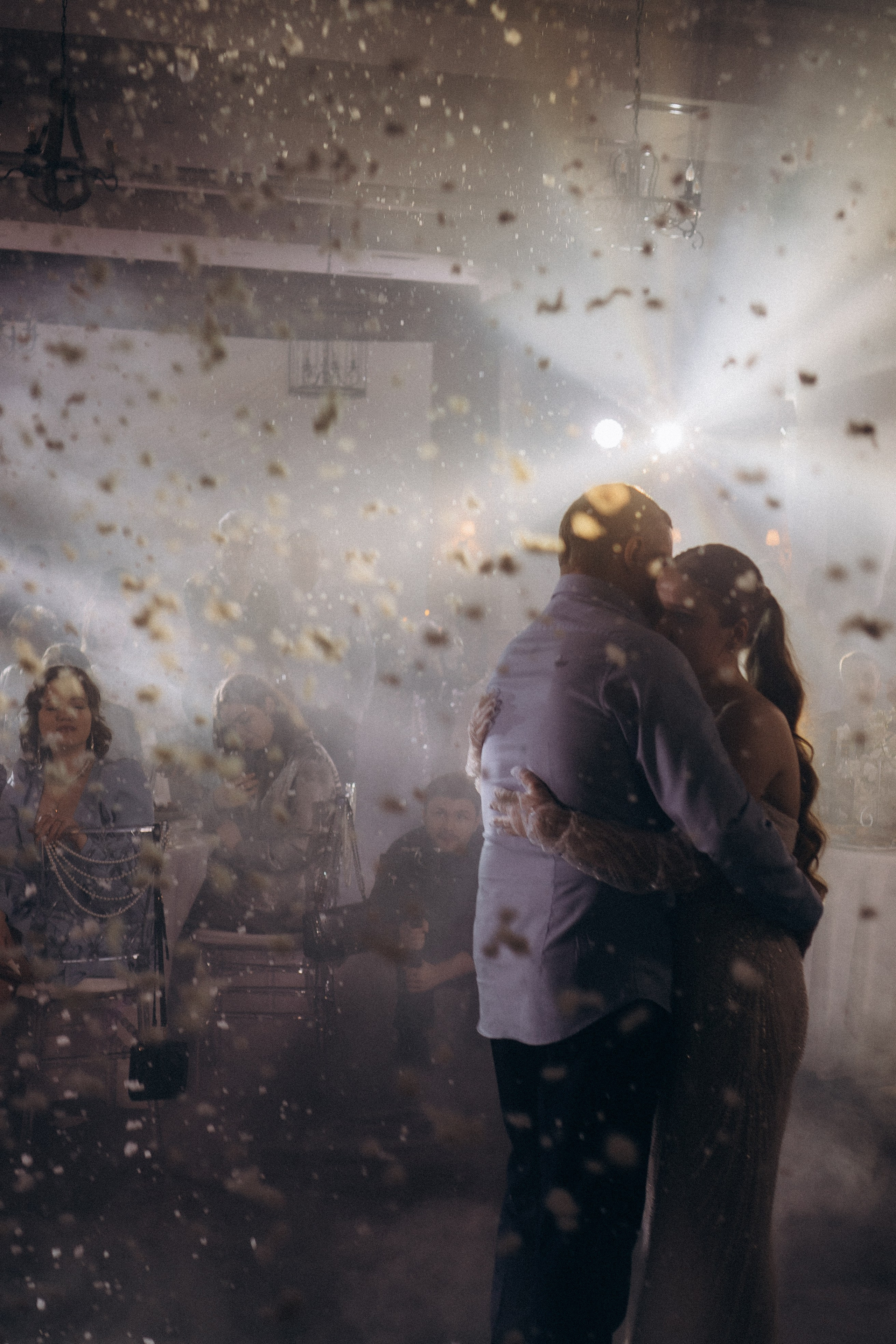 ТАНЕЦ С ПАПОЙ СВАДЕБНМ БАНКЕТЕ (СНЯТО В СИБИРЕ В НИЖНЕВАРТОВСКЕ). Профессиональный фотограф, Санкт-Петербург — Виктория Богомолова