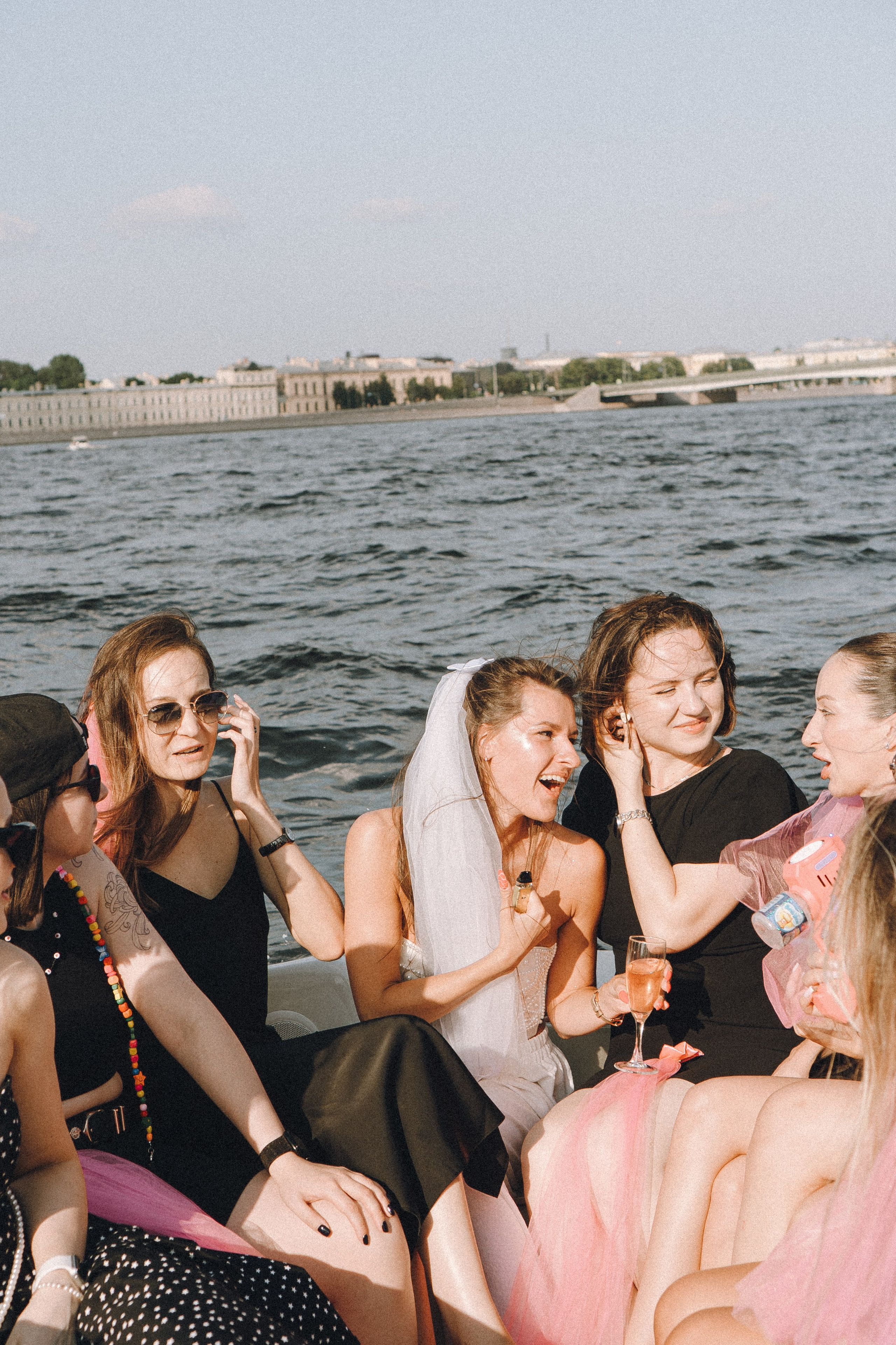 ДЕВИЧНИК НА КАТЕРЕ. Профессиональный фотограф, Санкт-Петербург — Виктория Богомолова