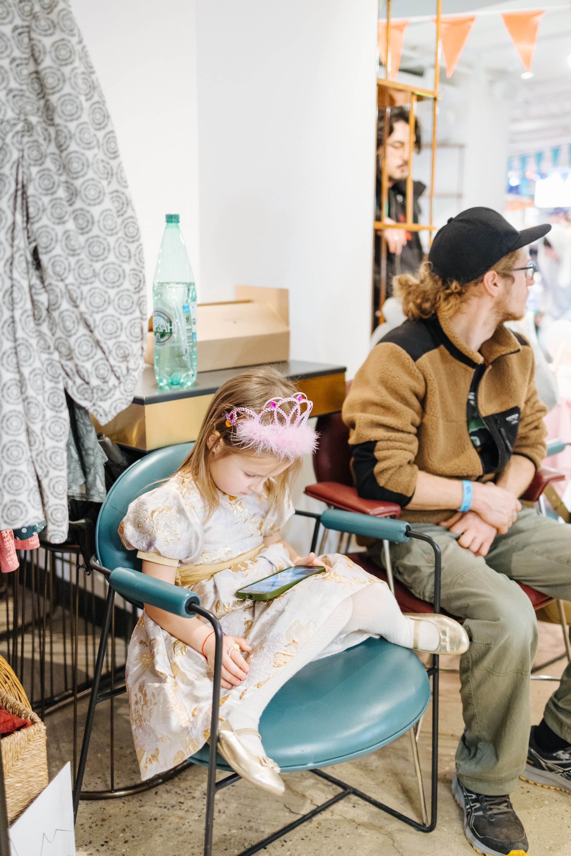 2–3 марта 2024 в пространстве «Три вокзала. Депо» / День 1 / фото Валерий Белобеев. Фотоотчеты «Ламбада-маркета»