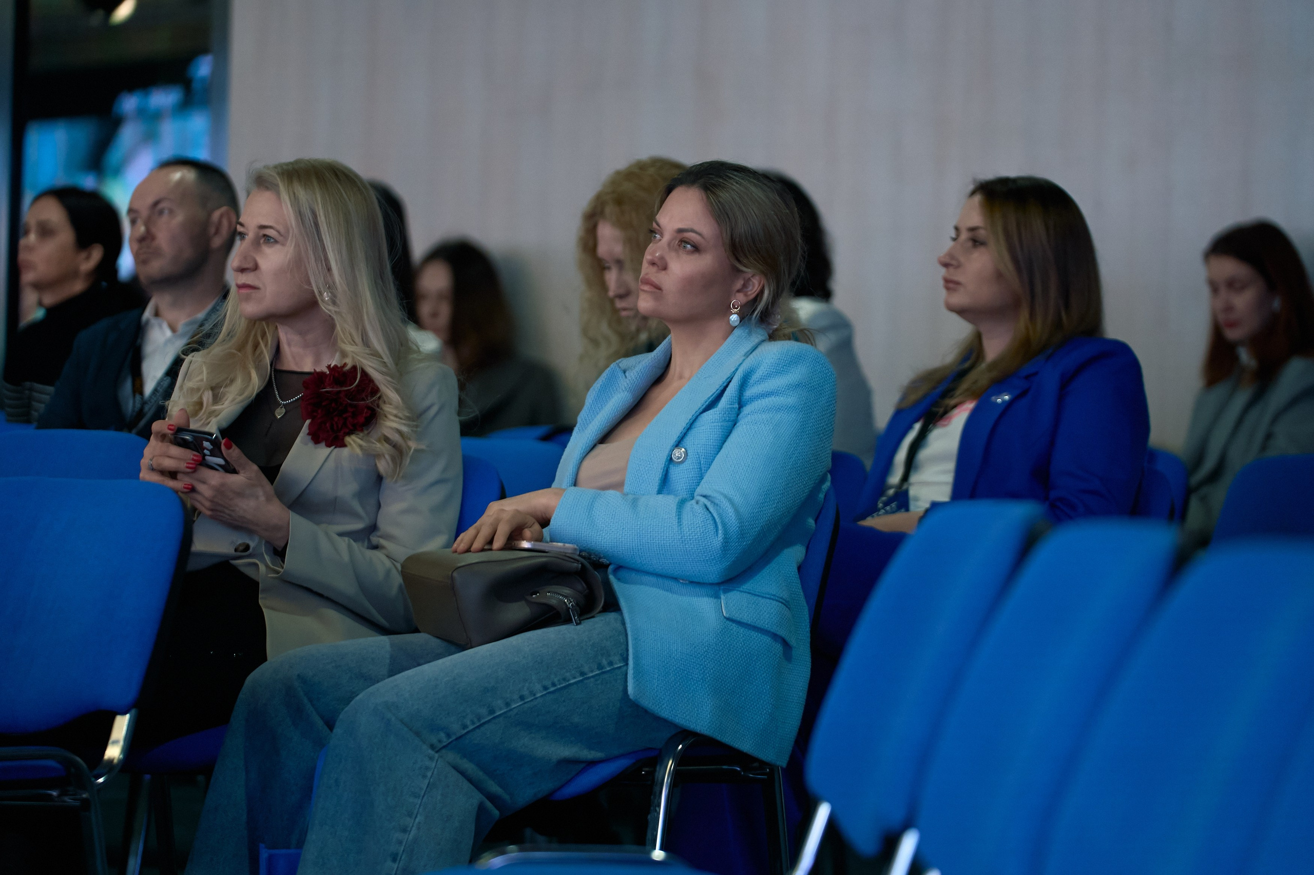 СЛУШАТЕЛИ. PRO-AGELESS