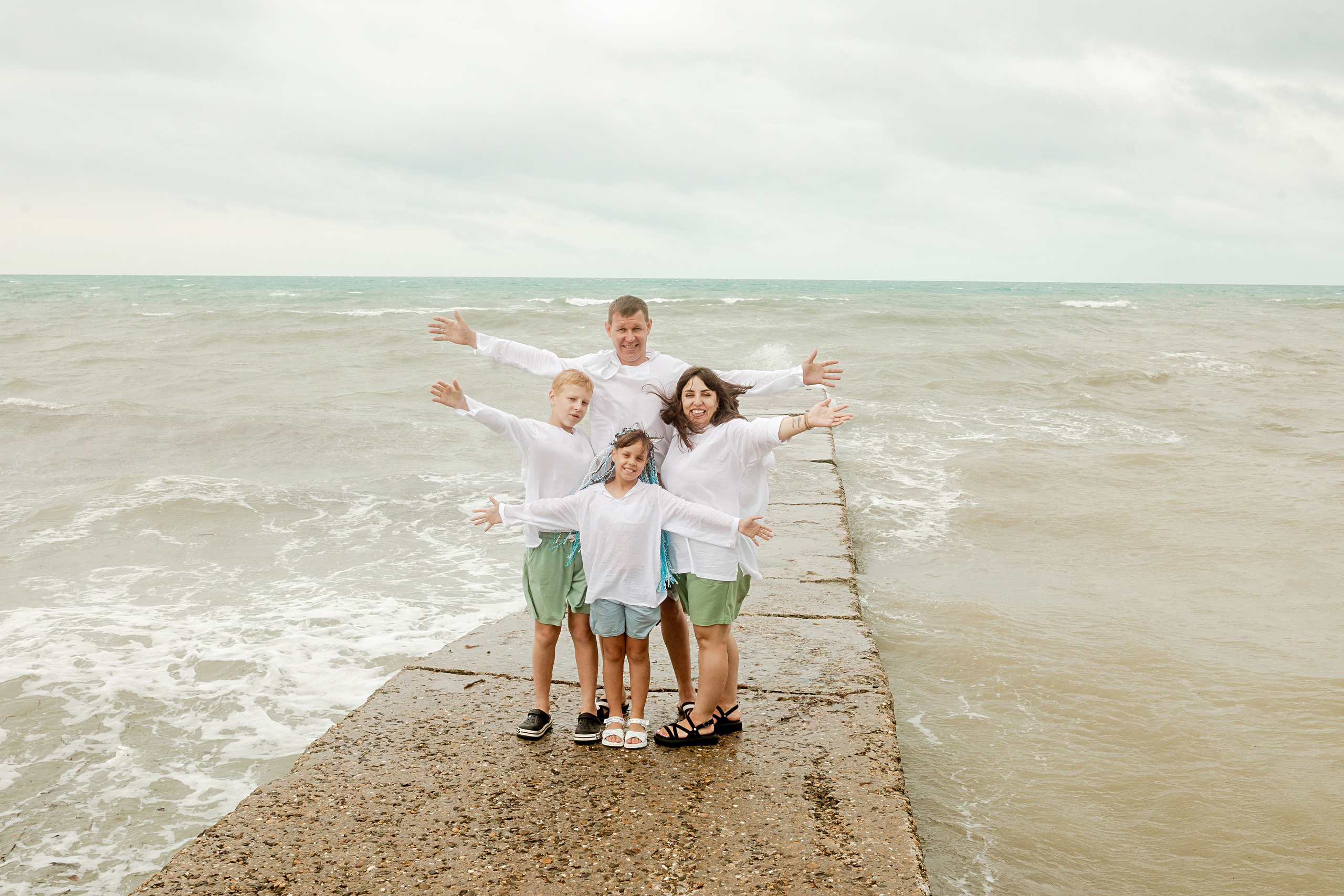 Светлана, Алексей, Ульна и Максим. Фотограф в Геленджике, Архипо-Осиповке, Абрау-Дюрсо, Кринице Виктория