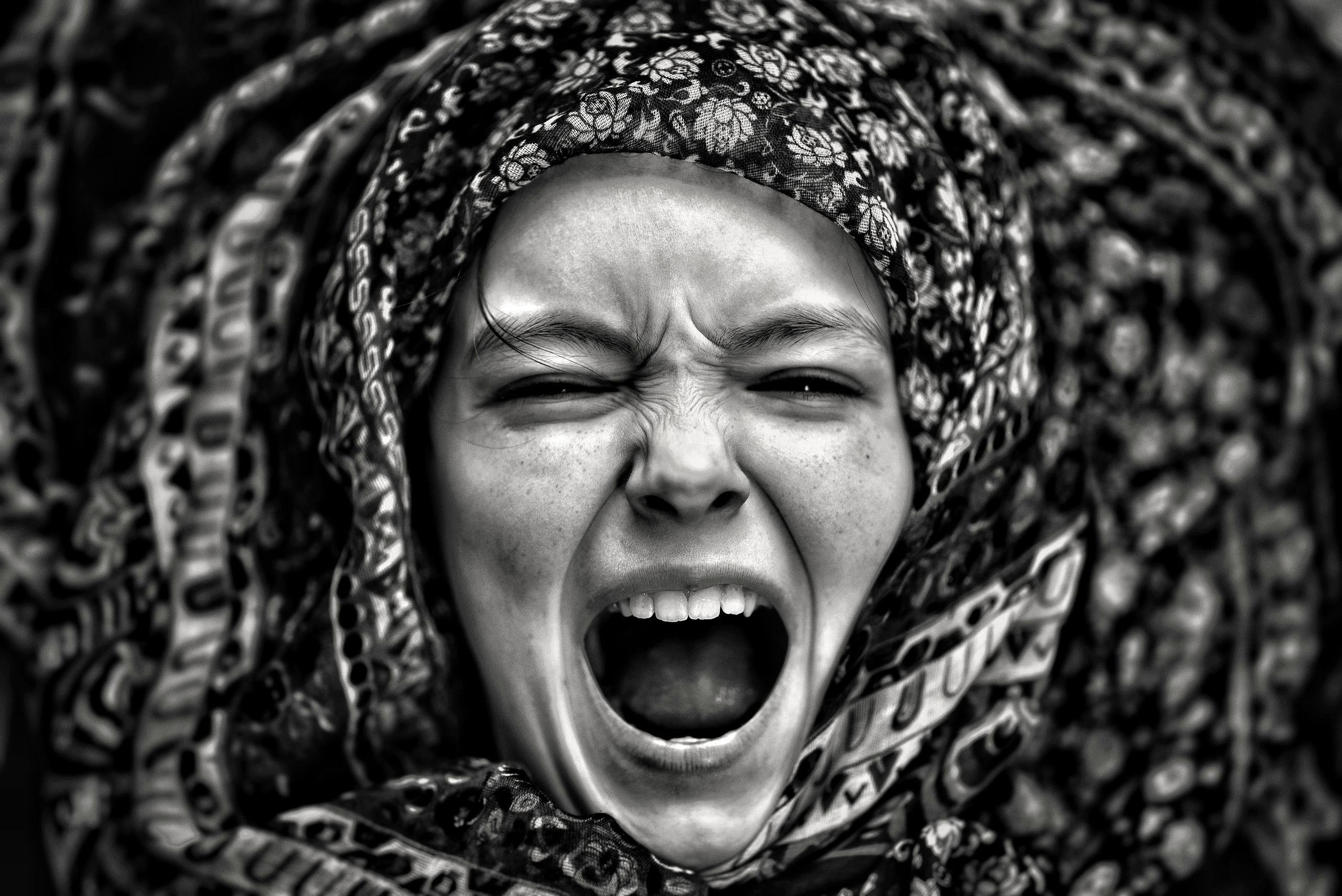 Чёрно-белый детский портрет. То ещё портфолио