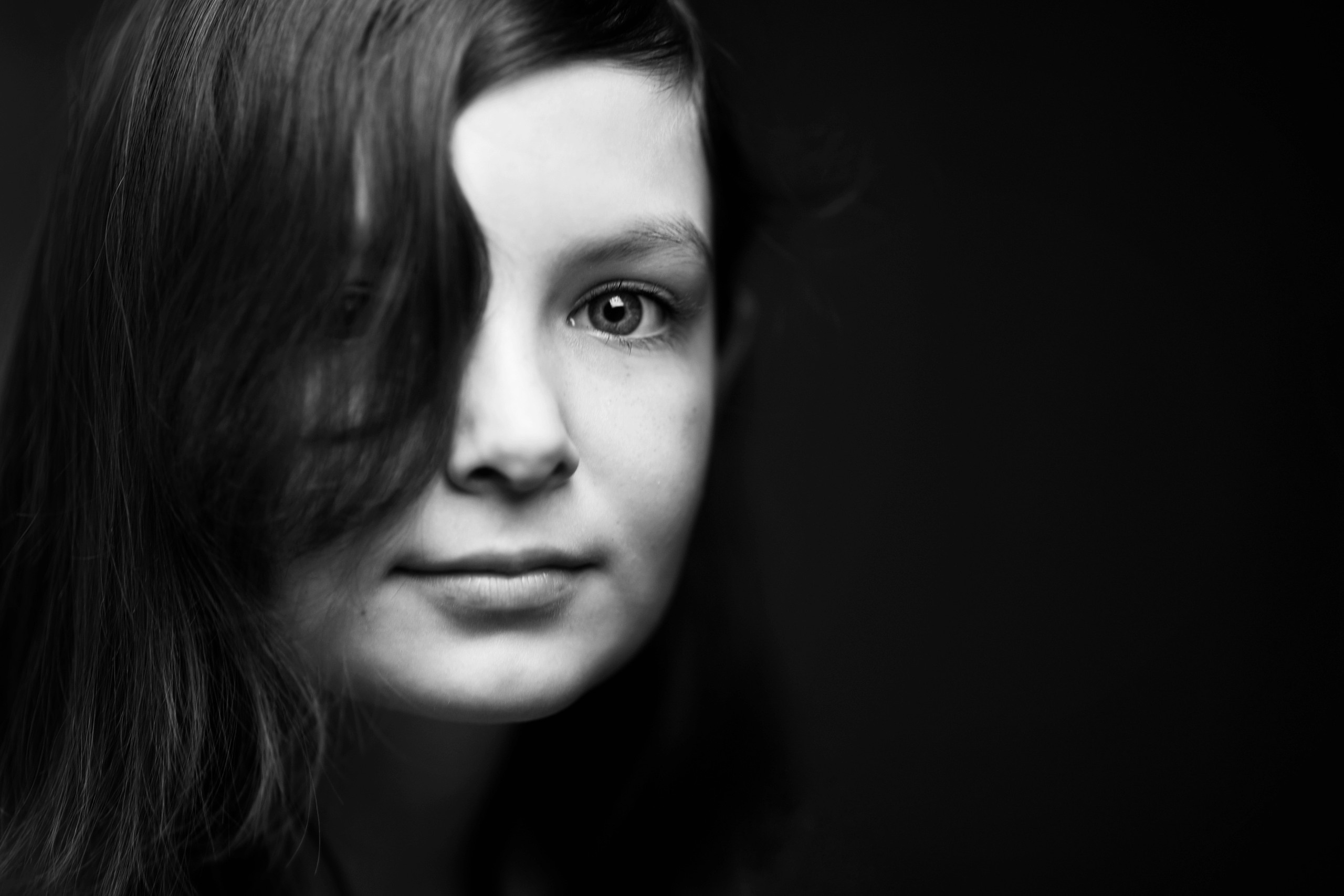 Чёрно-белый детский портрет. То ещё портфолио