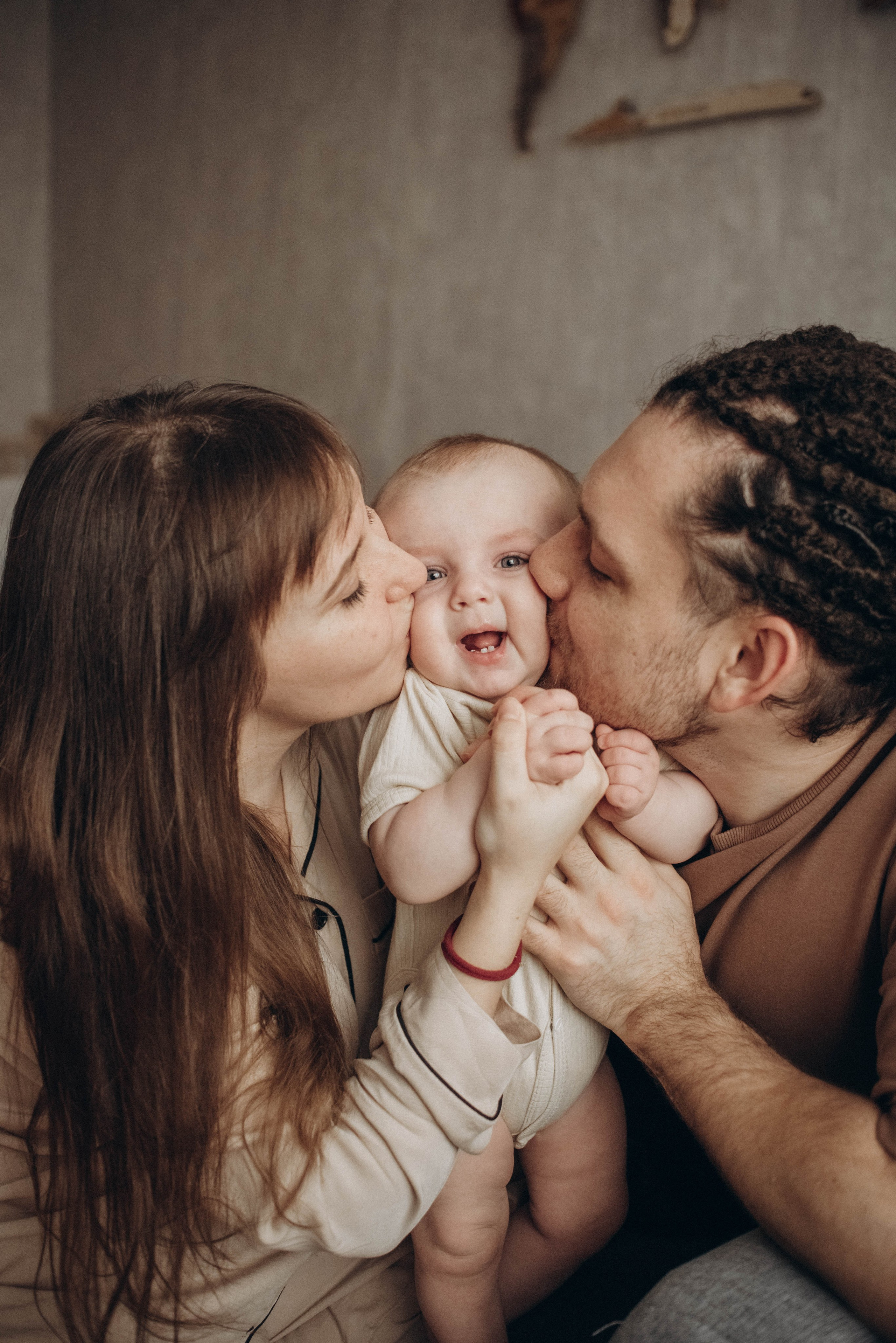 Домашняя семейная фотоссесия с малышом. Семейный фотограф в Железнодорожном Масаева Елена