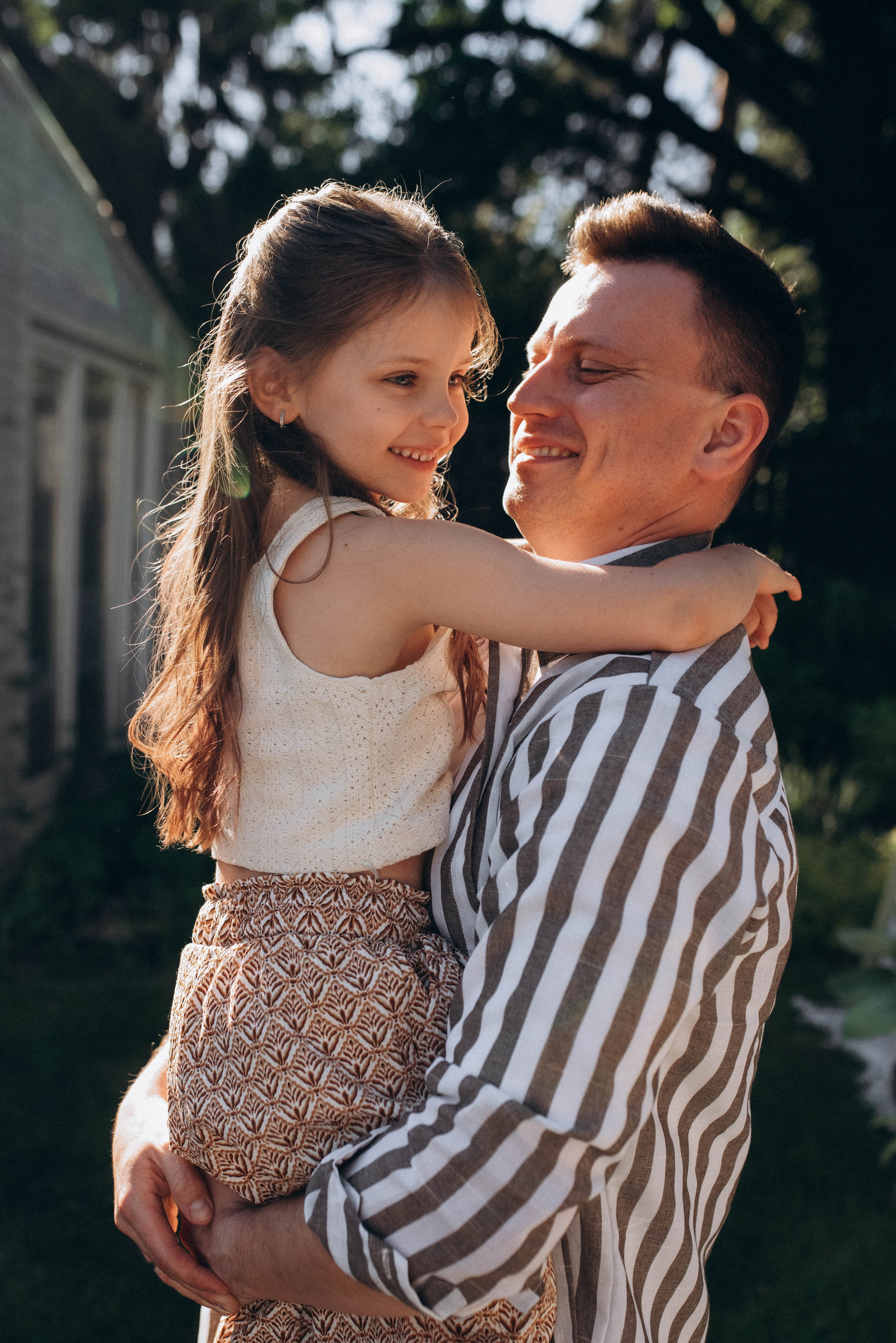 Семейная летняя фотосессия на природе
