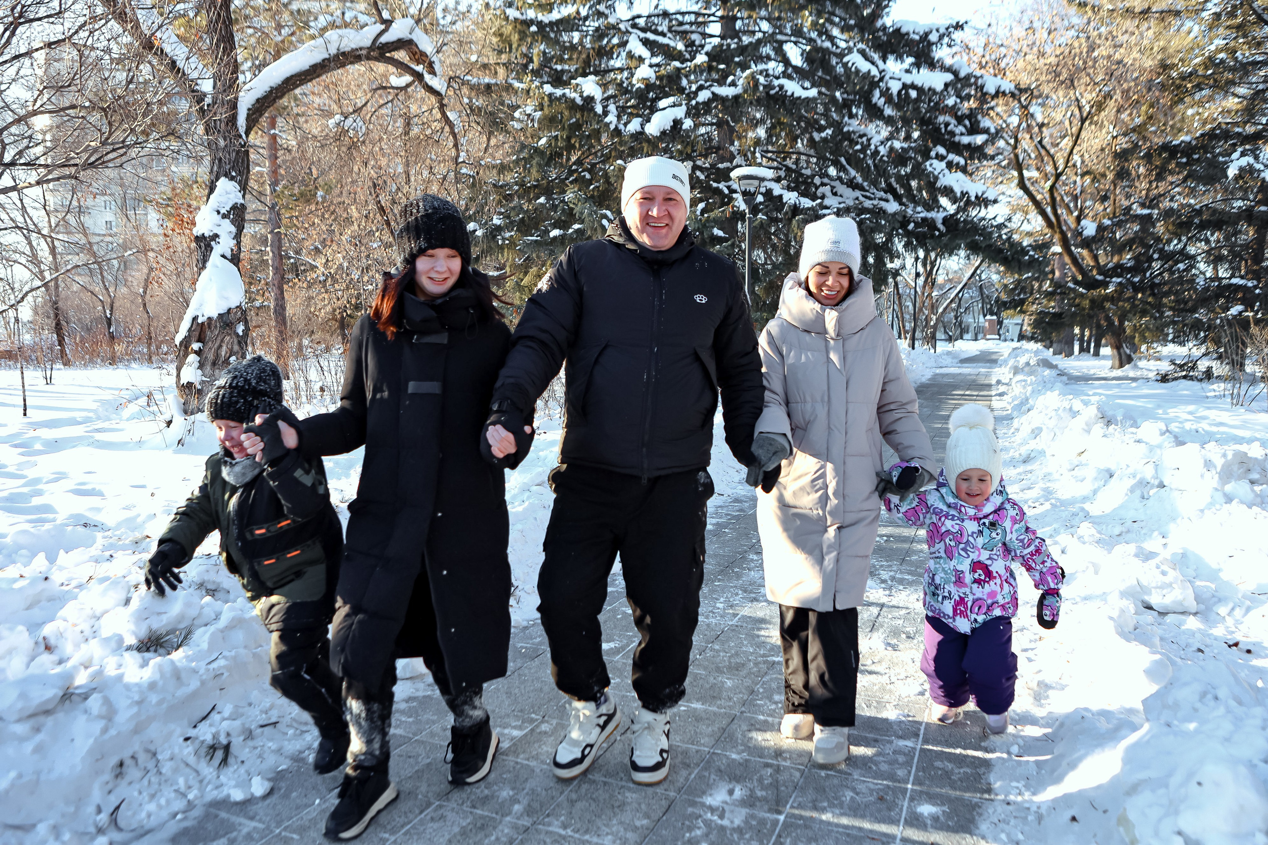 Ноябрь–декабрь 2024 (прогулка в снегу). Фотограф Евгения Лондкевич