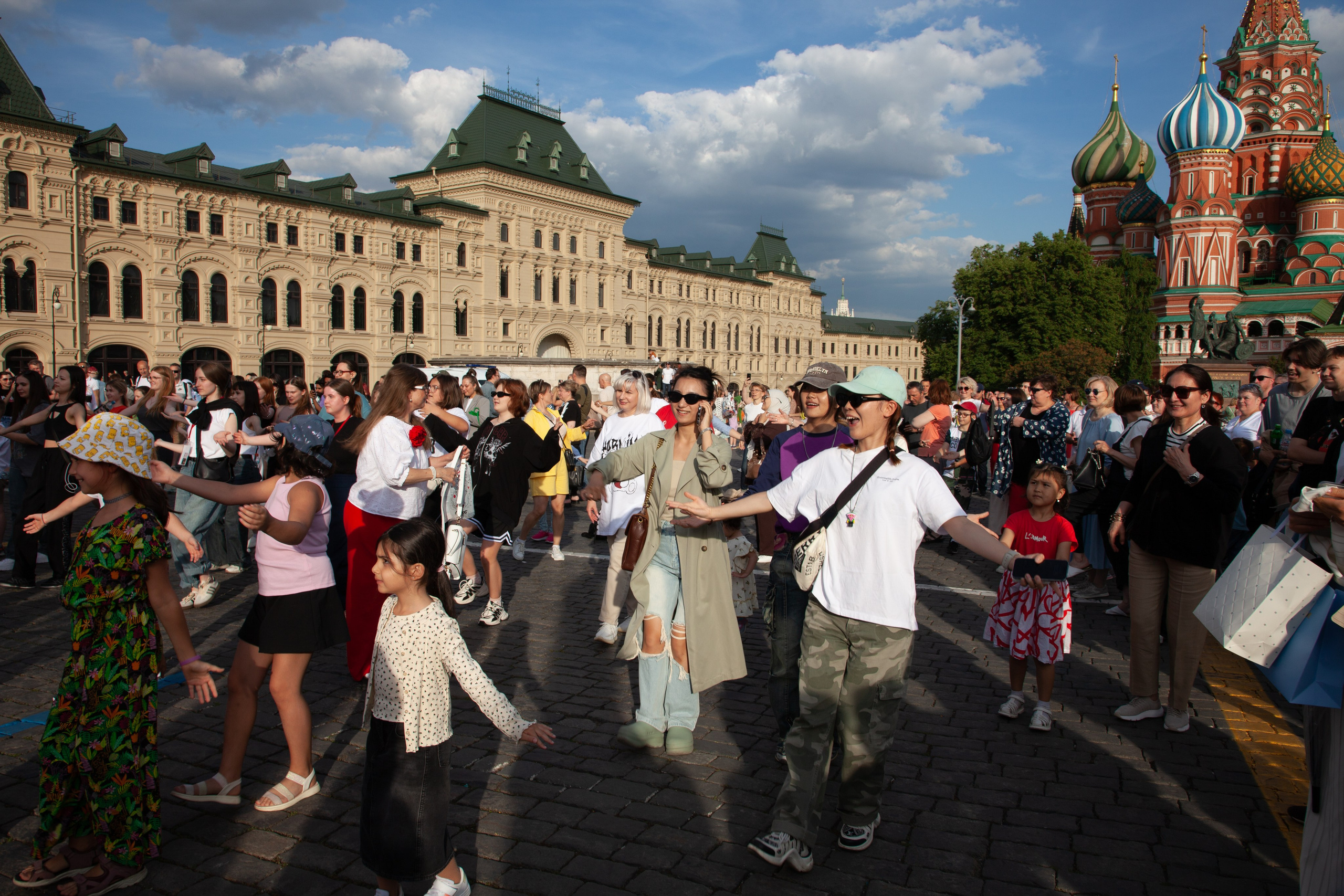 — Книжный фестиваль 2024 (флешмоб). Фотограф | Москва