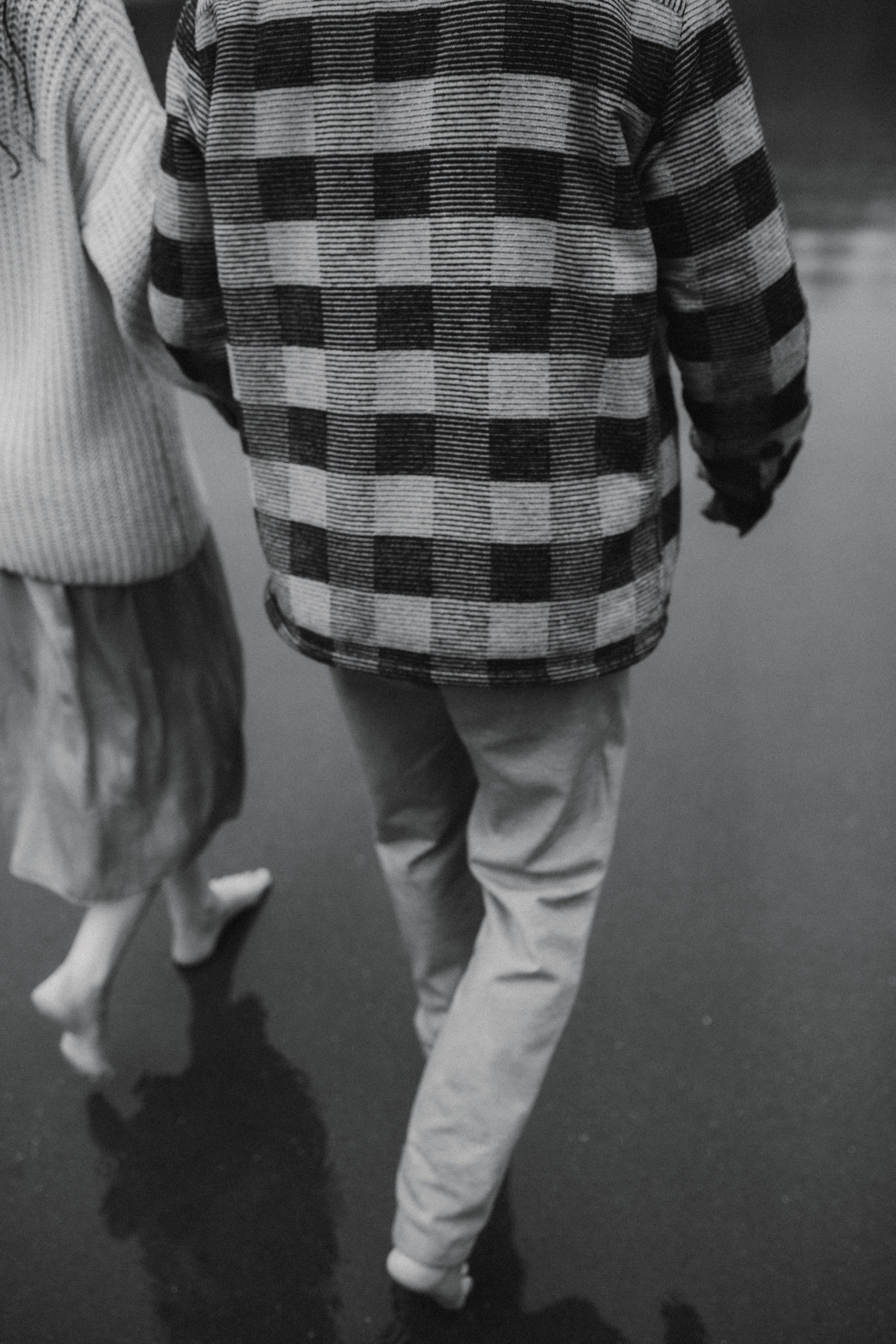 Бегать по сентябрьским лужам вдвоём. Свадебный фотограф Новосибирск