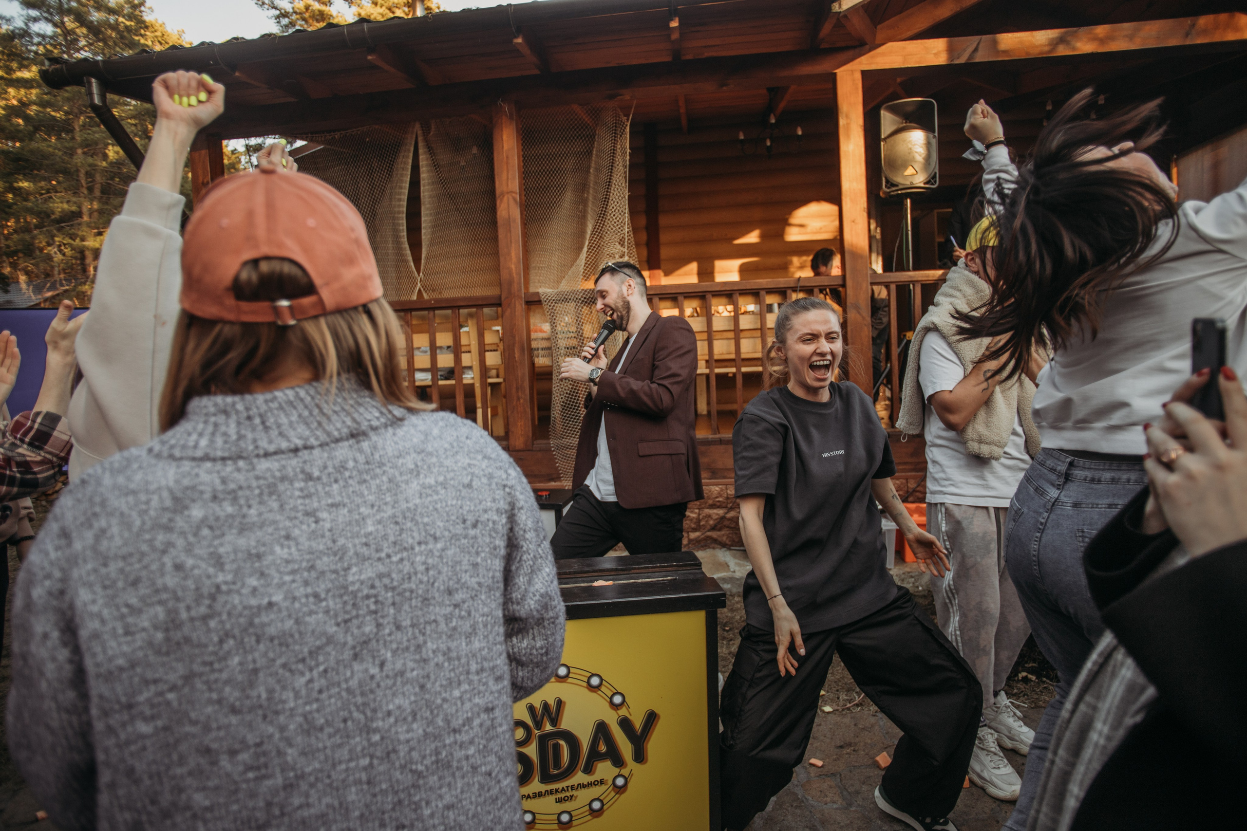 Корпоратив Muza_Arts. Венера Гайн. Репортажный фотограф  Тюмень. Обучение фотографии с 0