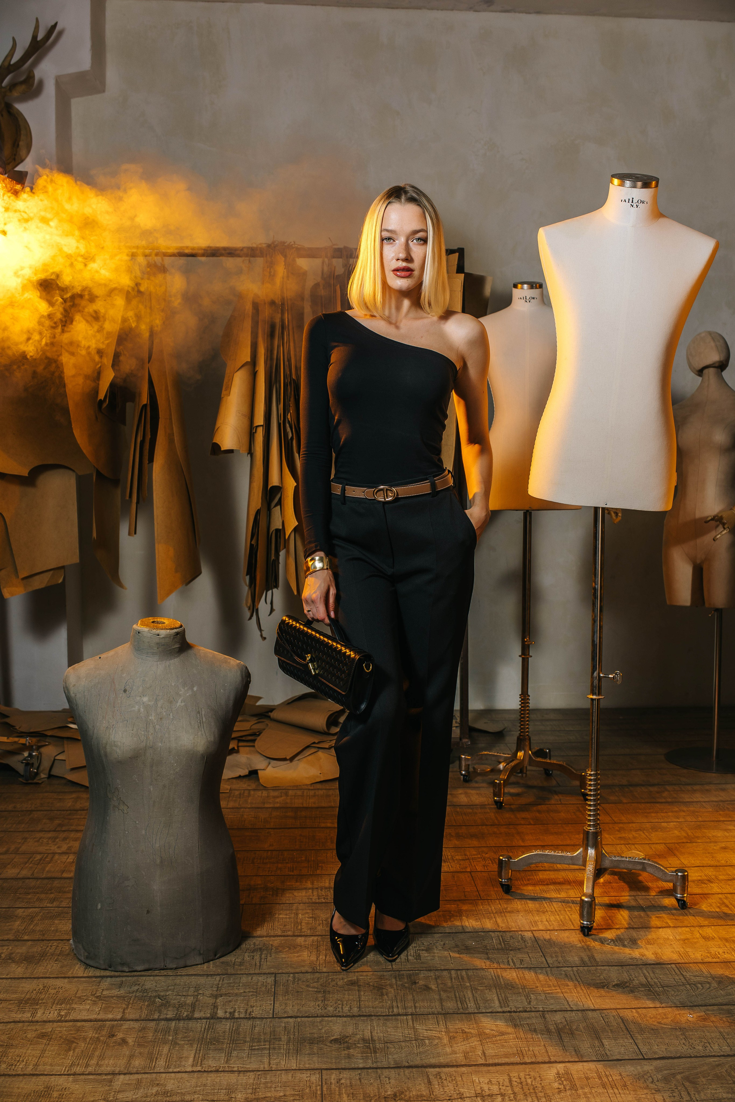 Реклама Брюк. Профессиональный фотограф