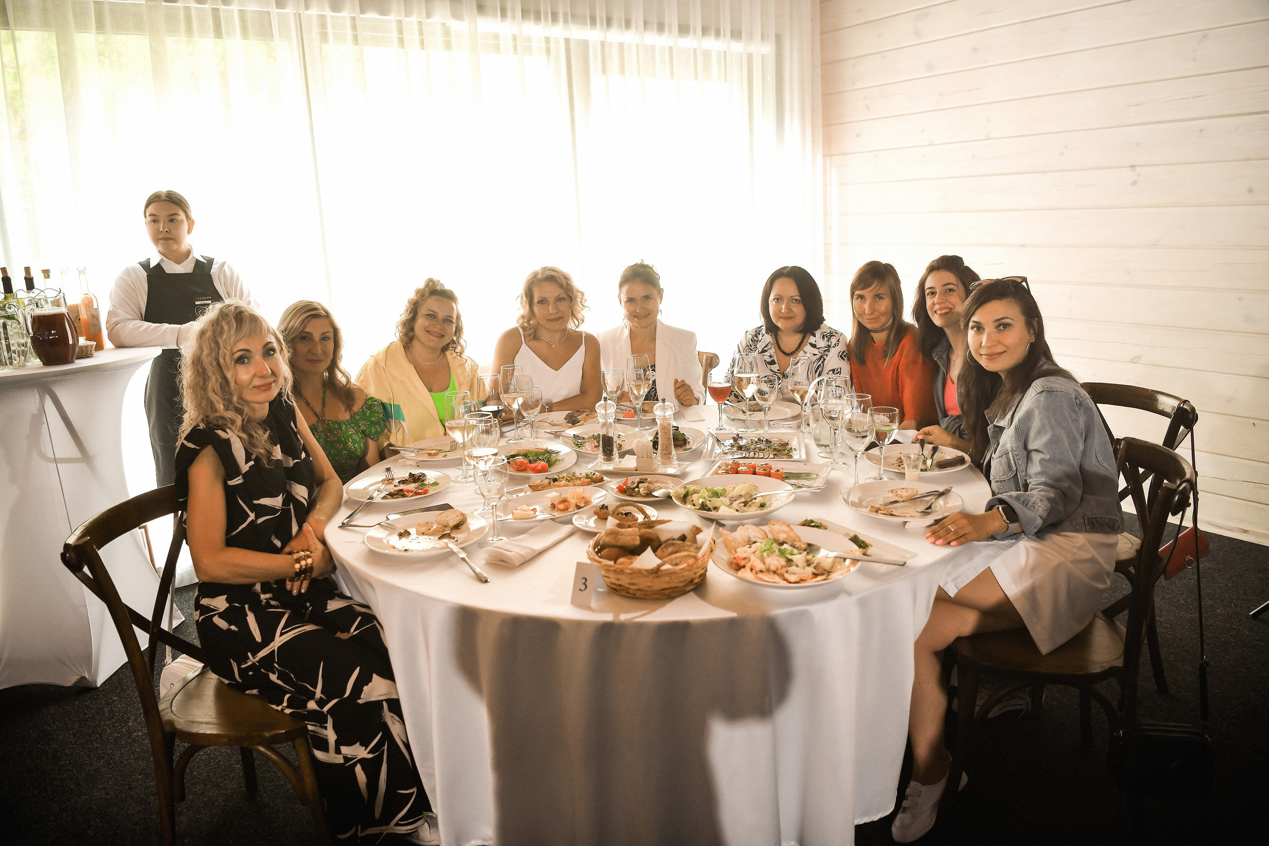 📸 Фоторепортажи с корпоративов и юбилеев в Красноярске | Примеры работ. 📸 Свадебный и семейный фотограф в Красноярске Тихомиров Евгений | 17 лет опыта | 800+ свадеб