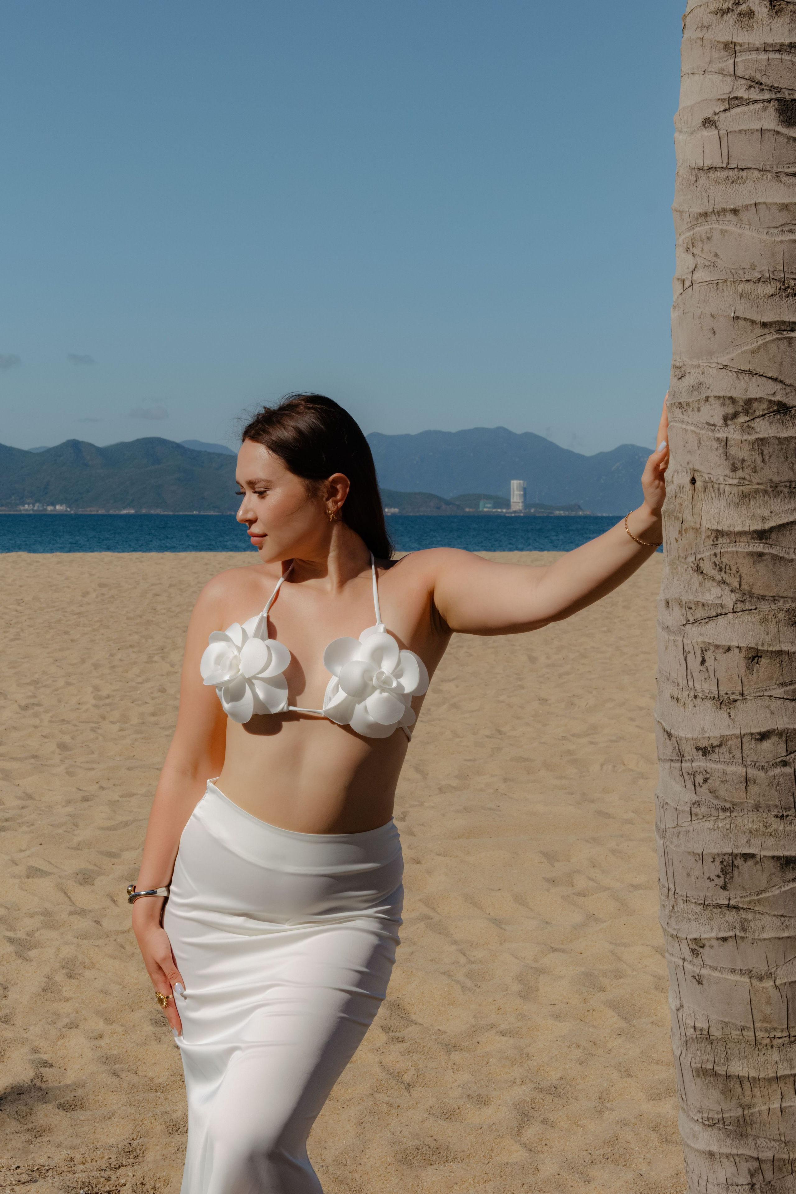 Daria. Painting "At dawn". Portrait photographer Nha Trang | Julia Meshanina