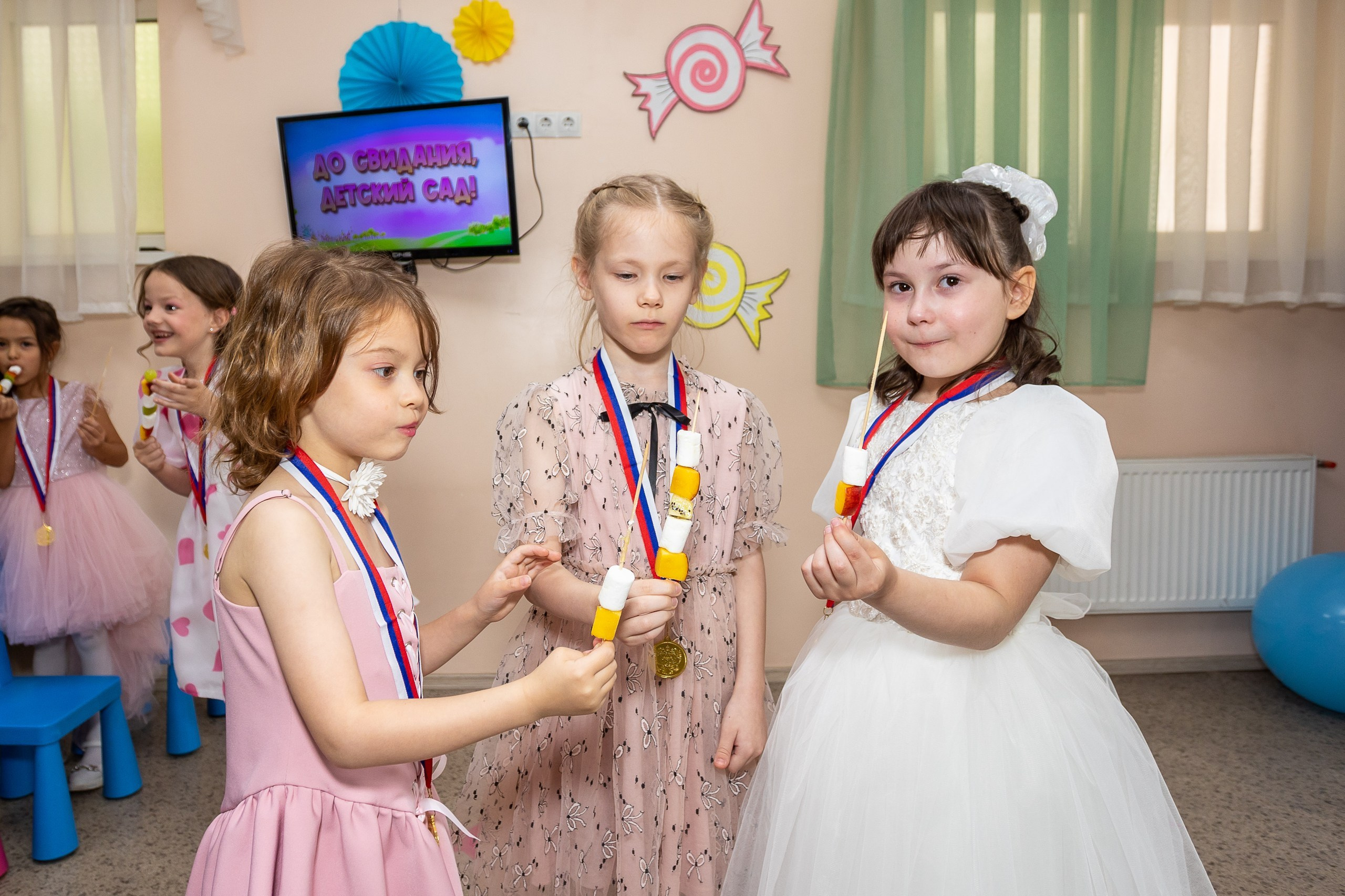 Выпускной Детский сад, 2 часа, 8000. Выпускные альбомы Майкоп, Краснодар Елена Золотарева