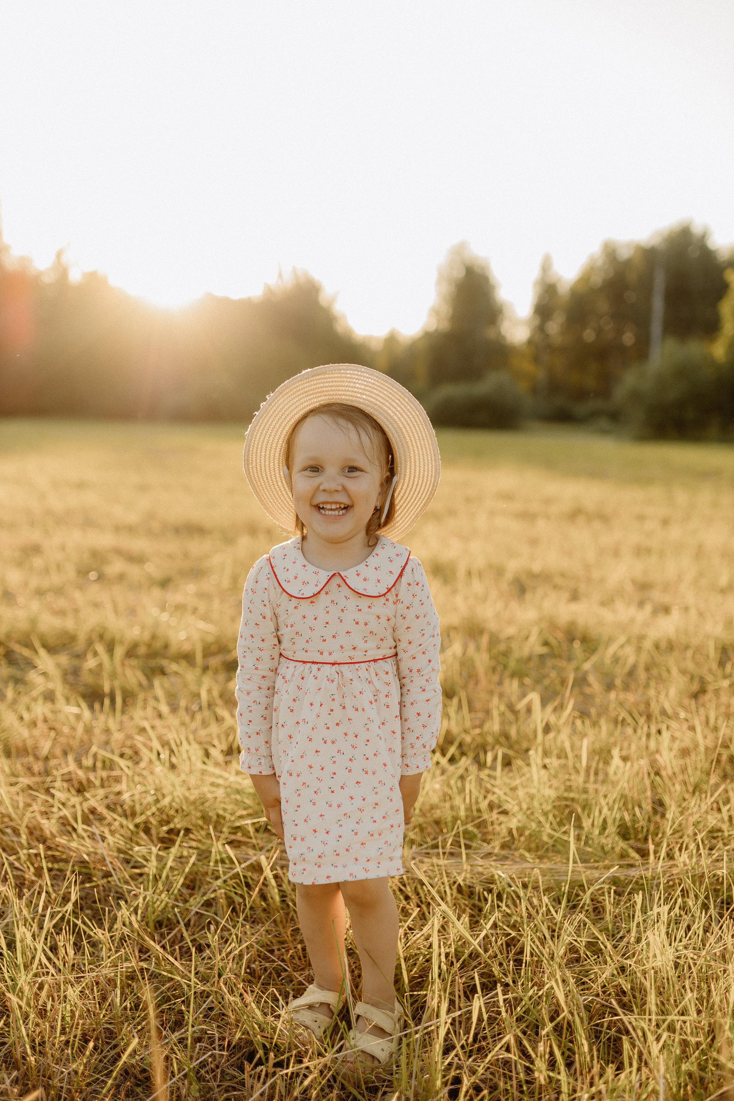 Семейная фотосессия с усатым любимцем. Главная