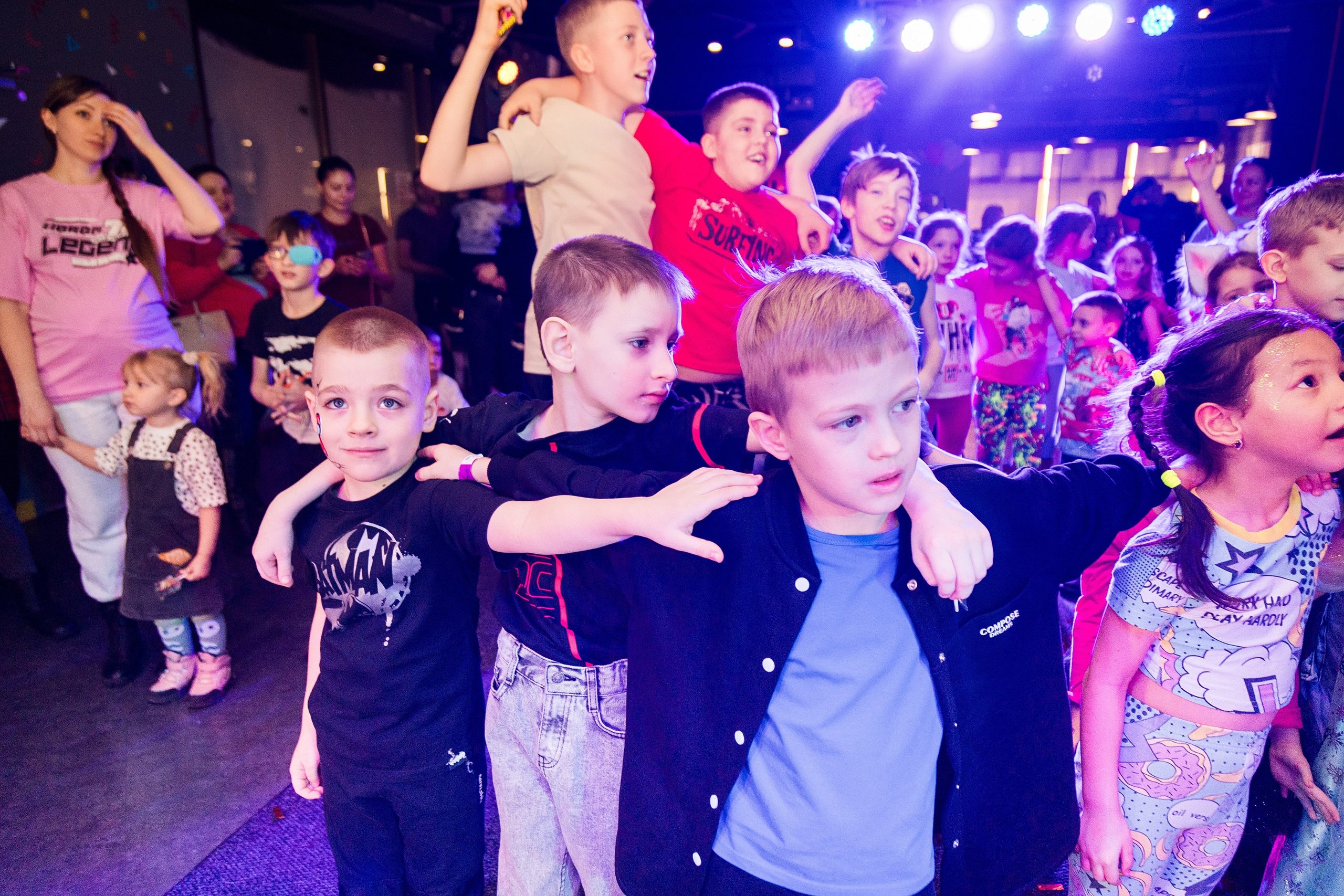 Арлекину 18 лет. Детский фотограф видеограф в Хабаровске Михаил Орлов