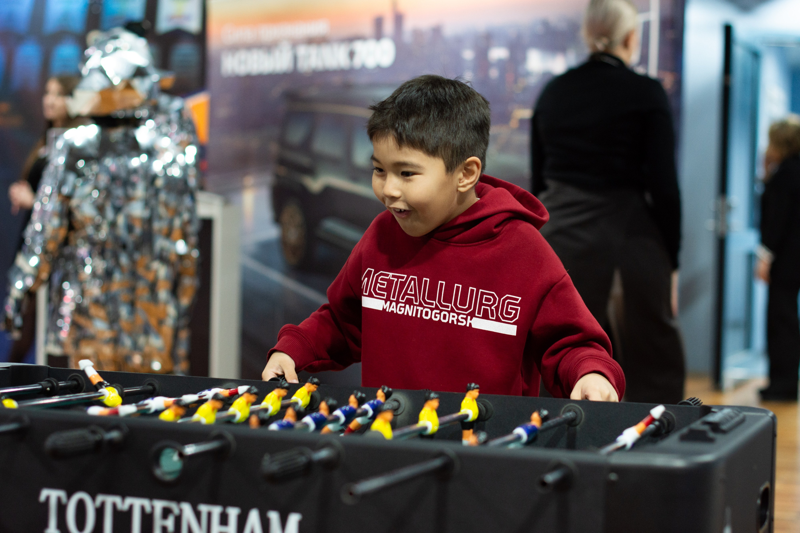 Призетация ТАНК в арене Металлург. Evgeniy Roslov