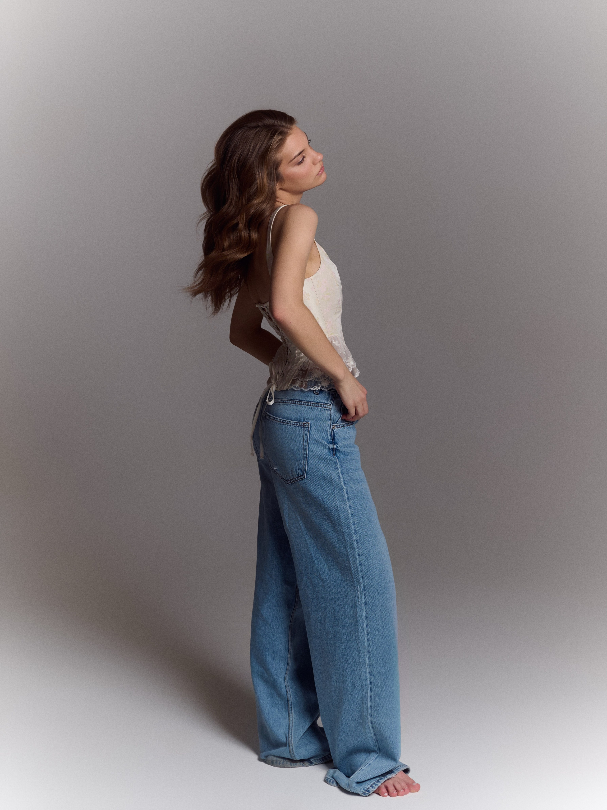 Индивидуальная женская фотосессия с искусственным светом