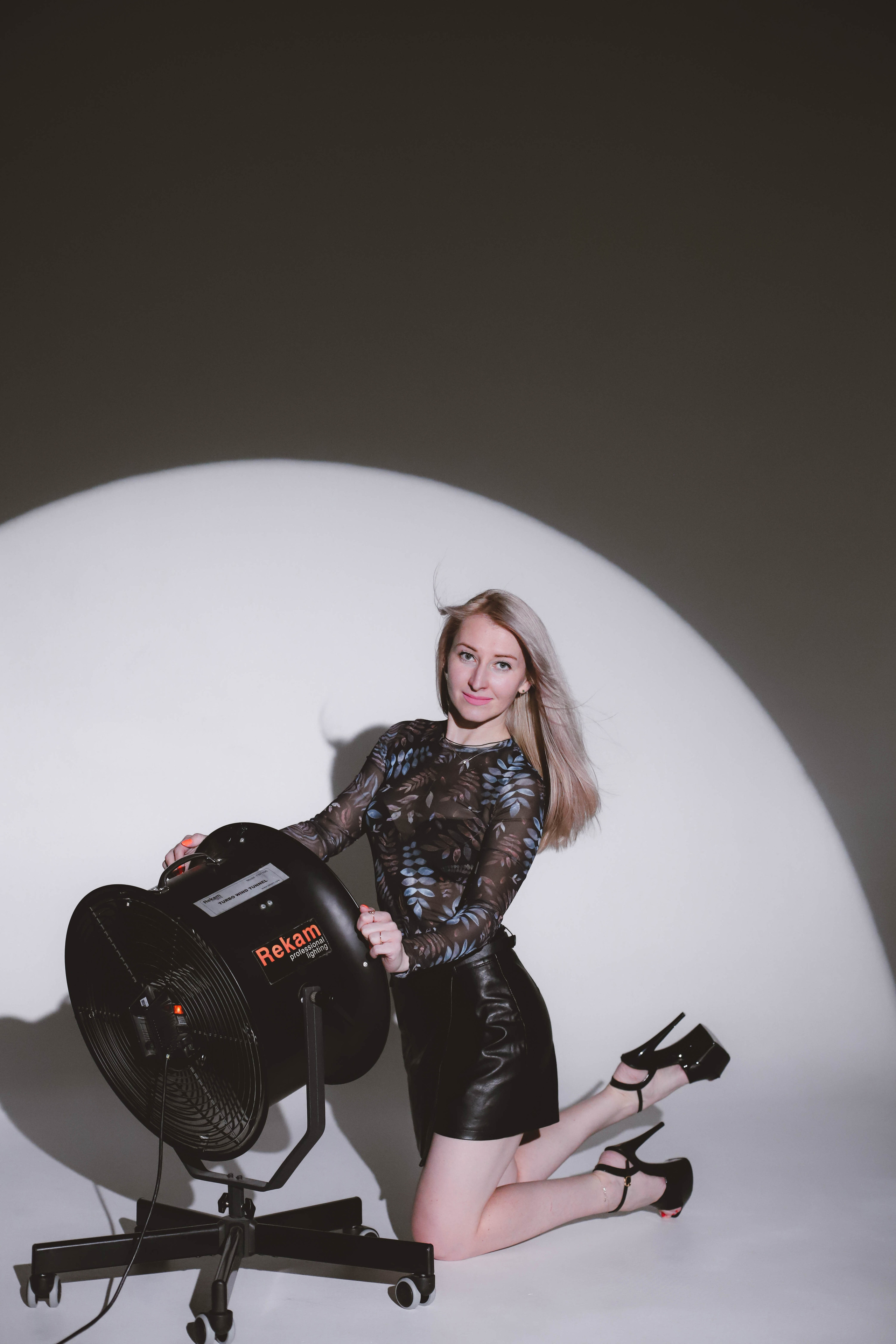 Съемка на циклораме. Фотограф в Сургуте Брызгунова Анастасия