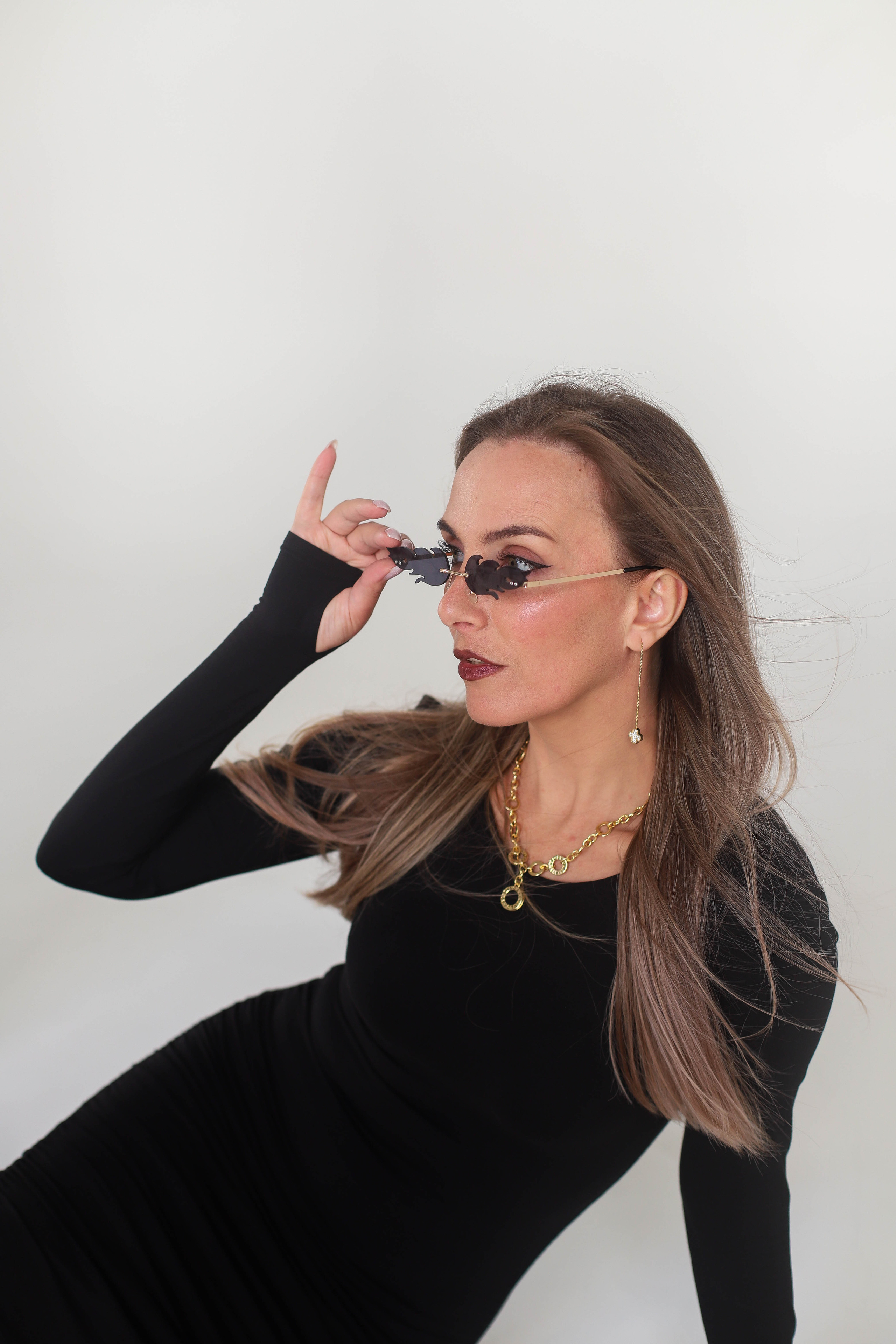 На циклораме для контента. Фотограф в Сургуте Брызгунова Анастасия