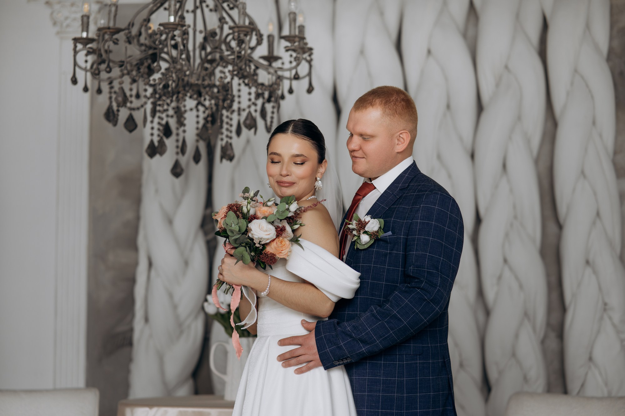 Свадебная фотосессия в студии. Свадебный и репортажный фотограф в Ярославле Евгений Сальников