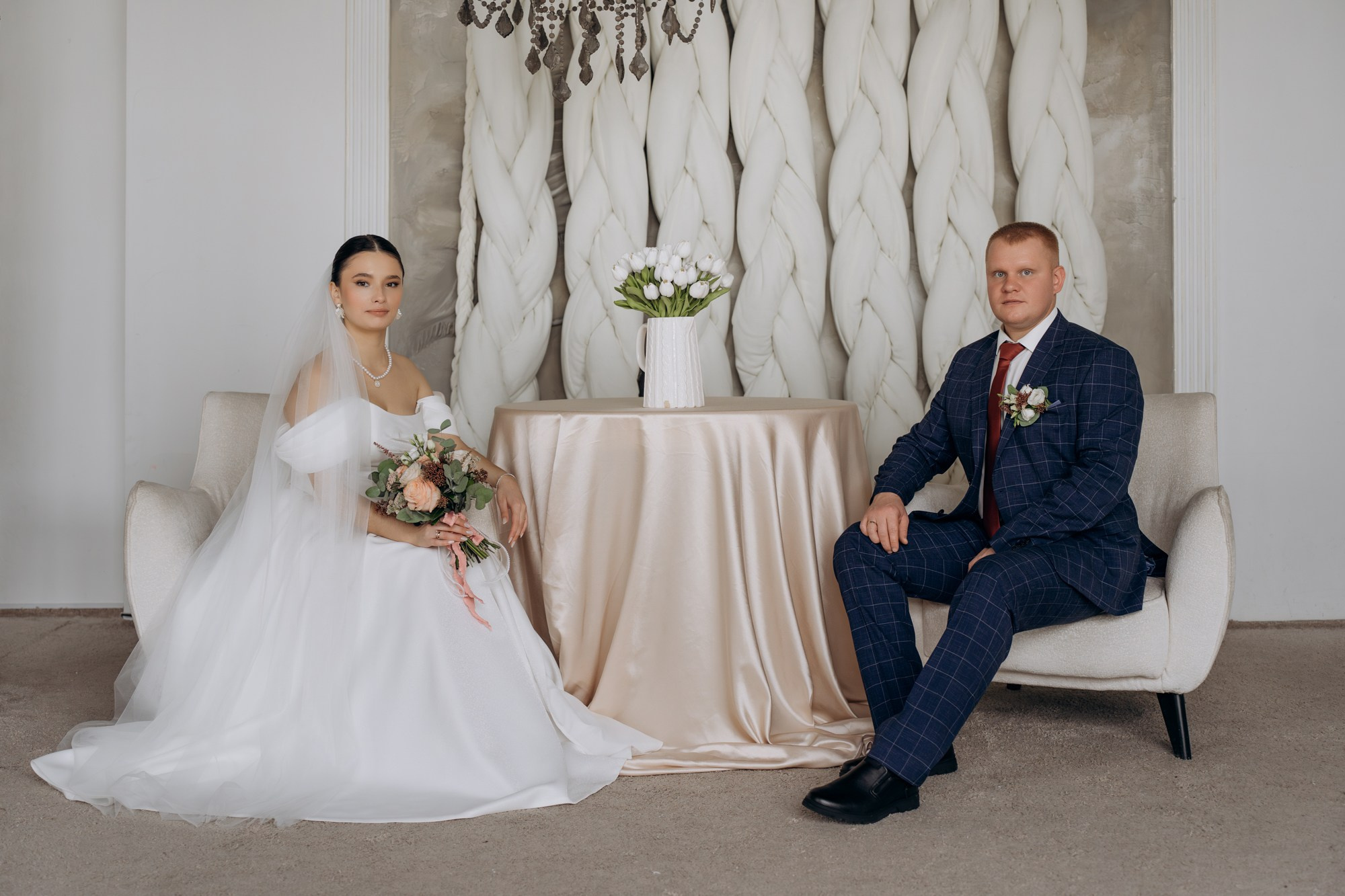 Свадебная фотосессия в студии. Свадебный и репортажный фотограф в Ярославле Евгений Сальников