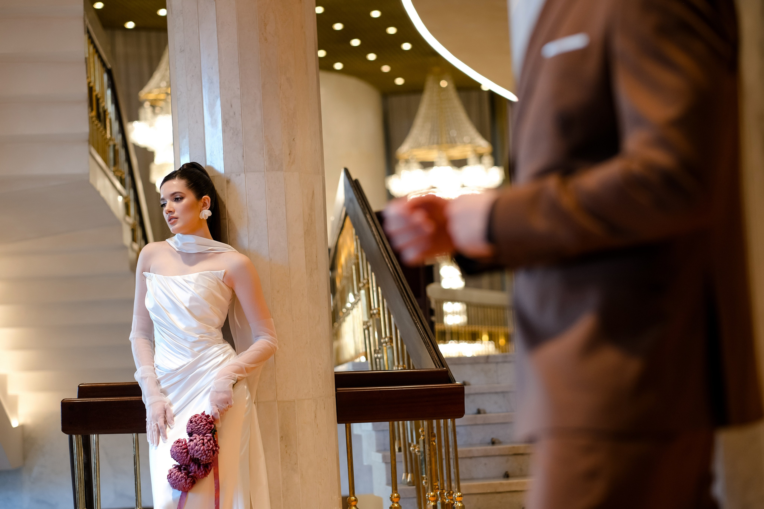 Свадебная фотосессия в театре драмы имени Наума Орлова. Свадебный фотограф в Челябинске Сырчикова Наталья