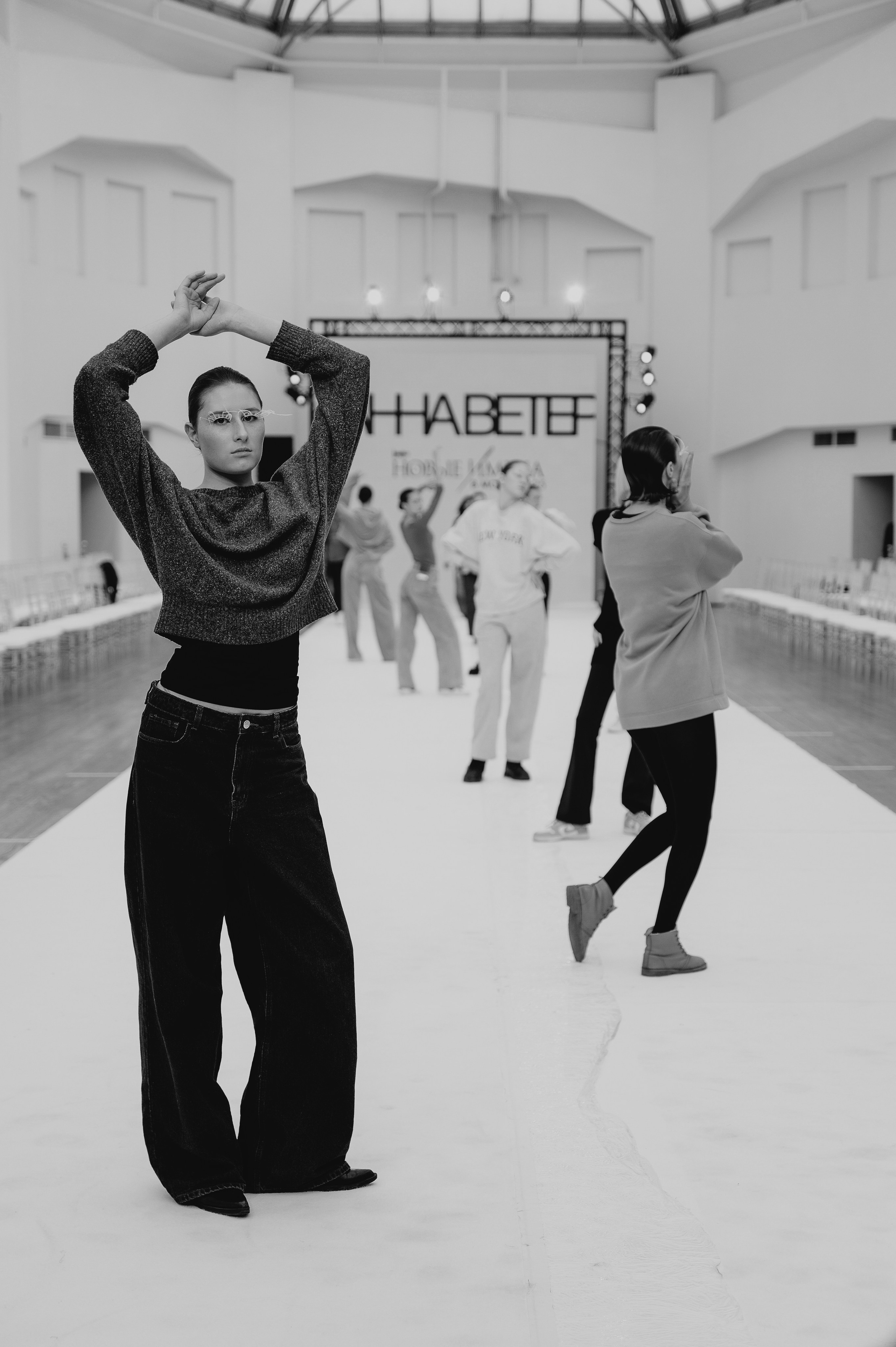 Бекстейдж показа «Новые Имена» собака.ru|ДЛТ. Портретный и репортажный фотограф в Санкт-Петербурге