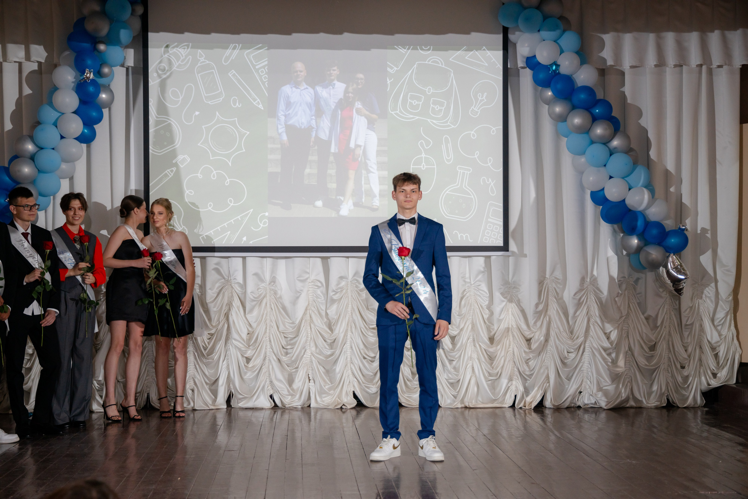 Школьный выпускной 2024 год в Соколе (Минск). Свадебный фотограф в Минске/Беларуси Сергей Спиридонов