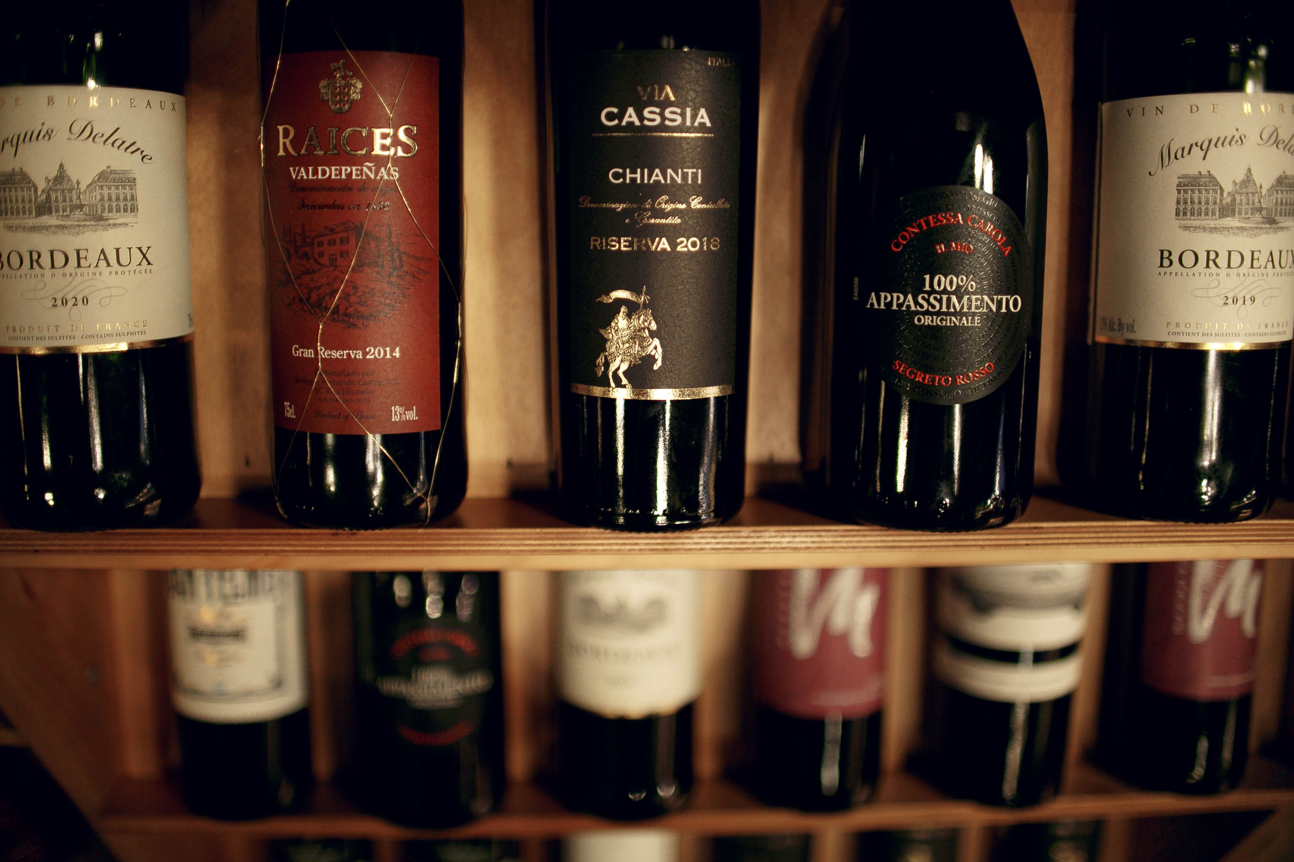 «Март». Ваш репортажный фотограф Артемий Антонов