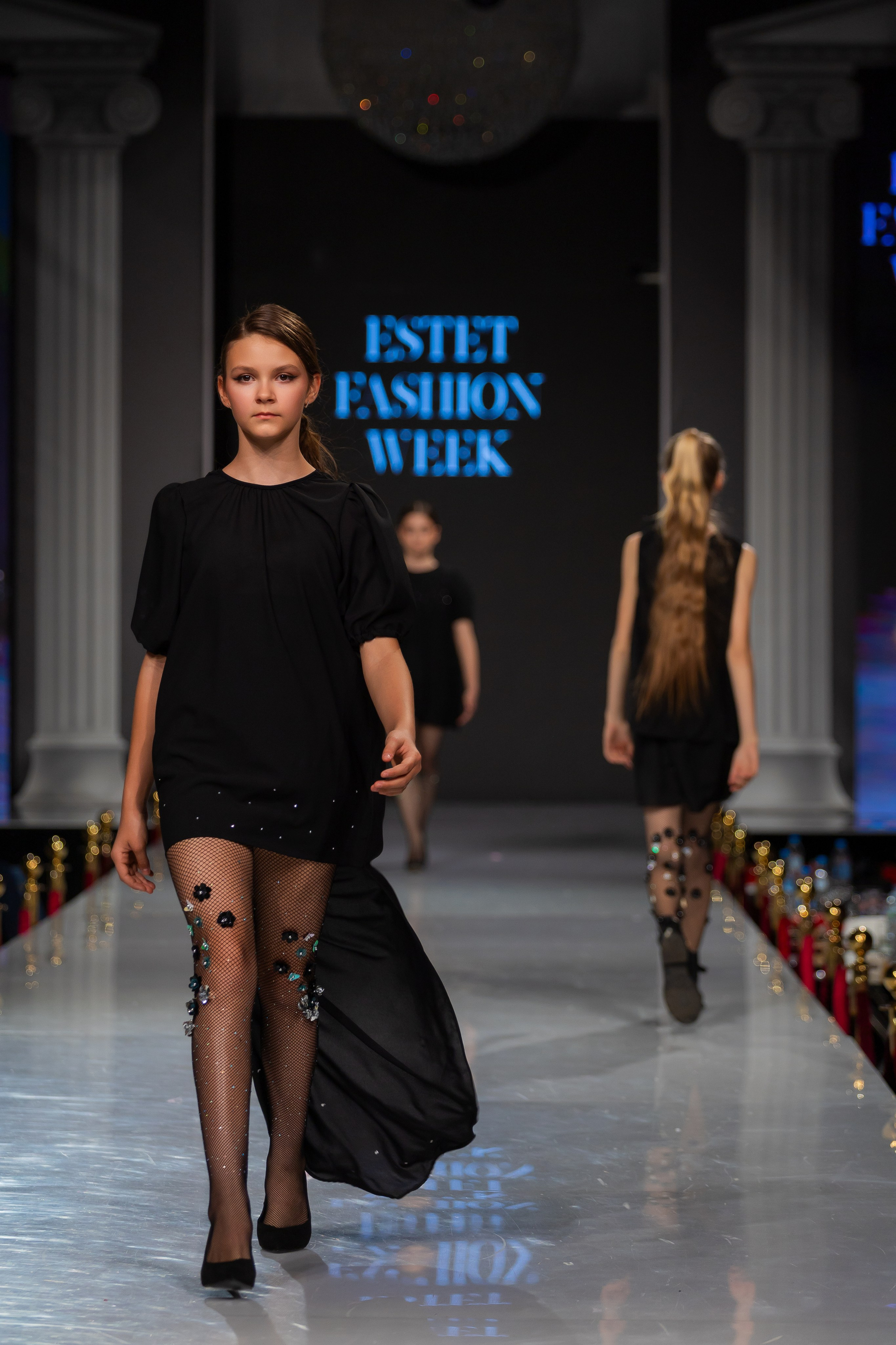 Estet Fashion Week. Photomantis