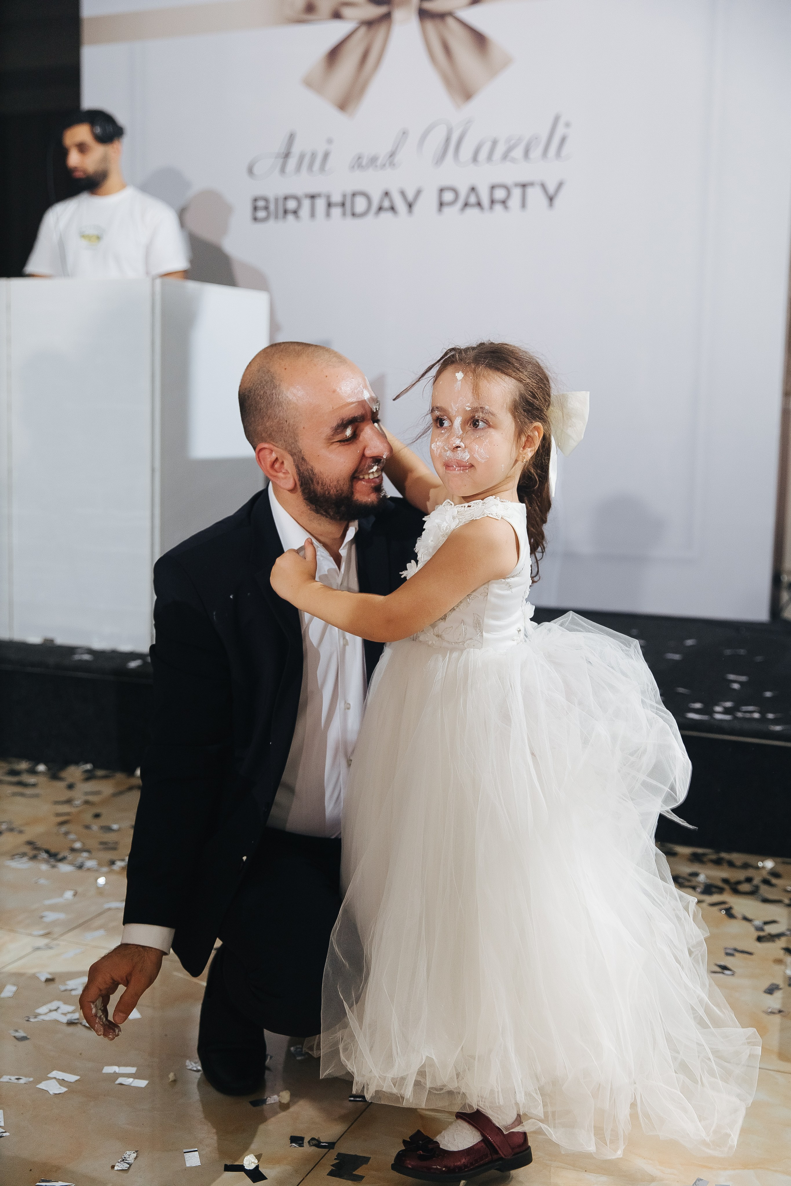 Ани и Назели. 35&5 День рождения, «Янтарь». Фотограф в Красноярске Надежда Воскресенская