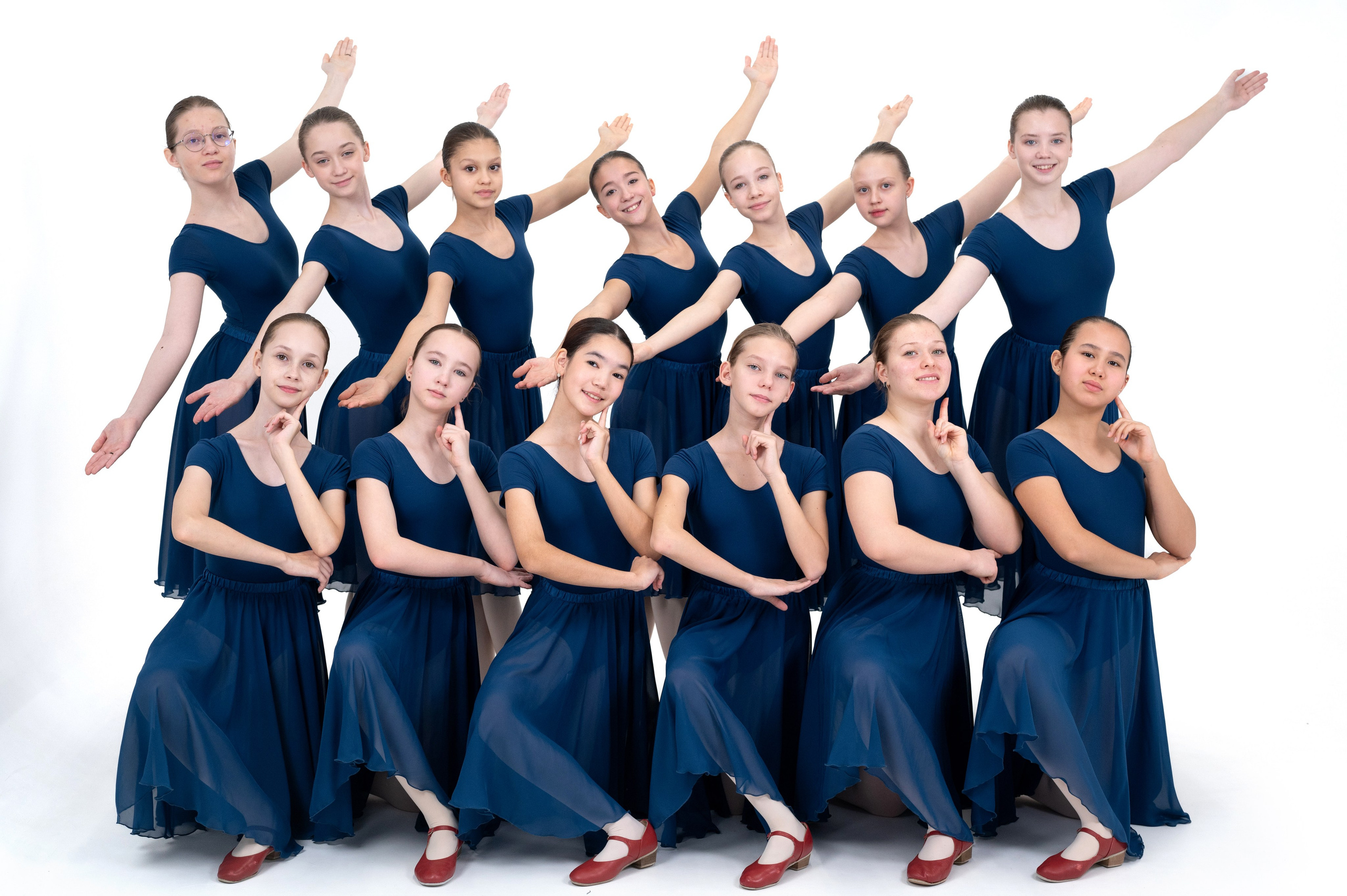 Выпускной альбом хореографичесского коллектива «Пилигрим». Фотограф новорожденных, семейный детский в Тюмени Татьяна Морозова