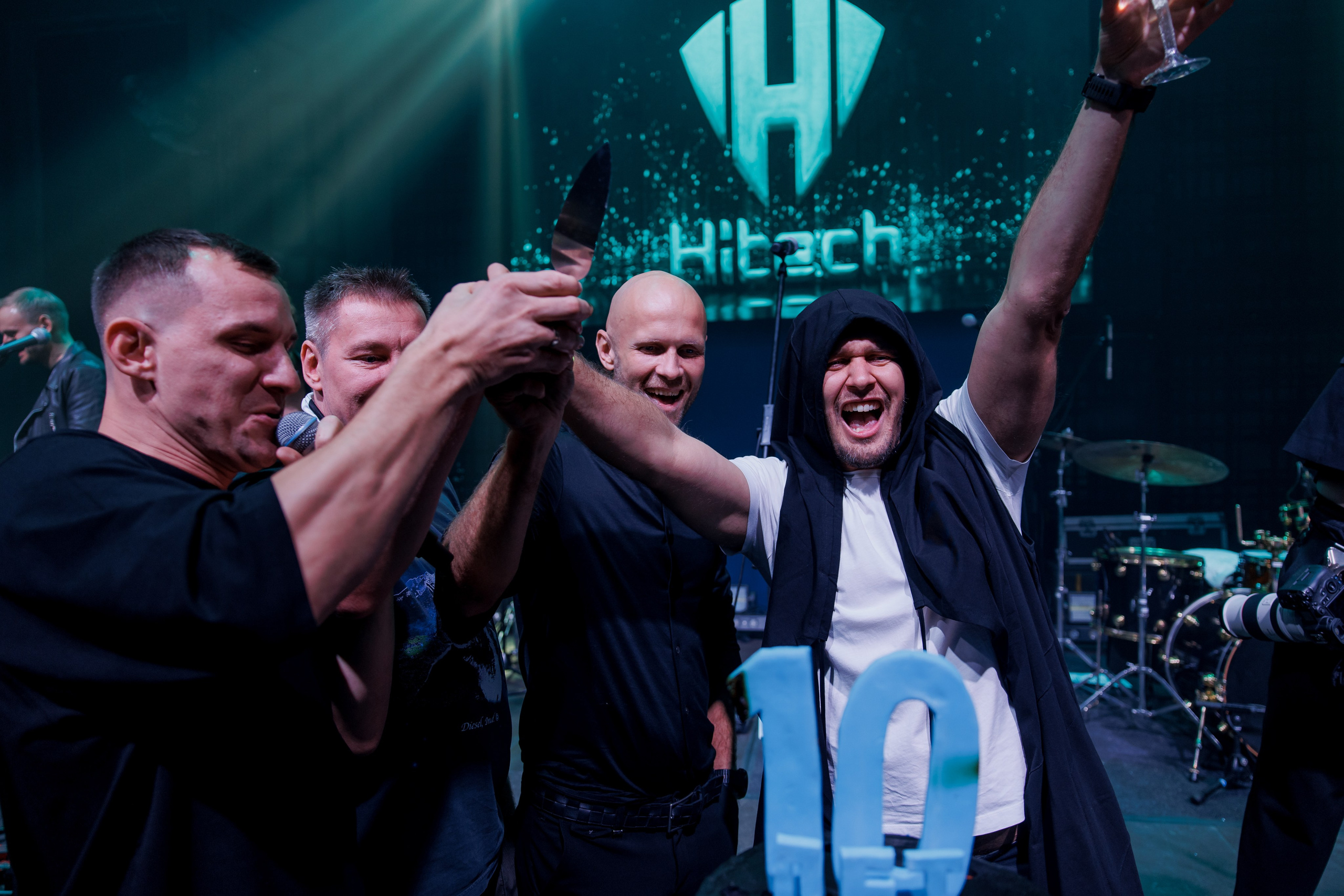 Hitech / Мутабор «Дельфин». Свадебный и семейный фотограф