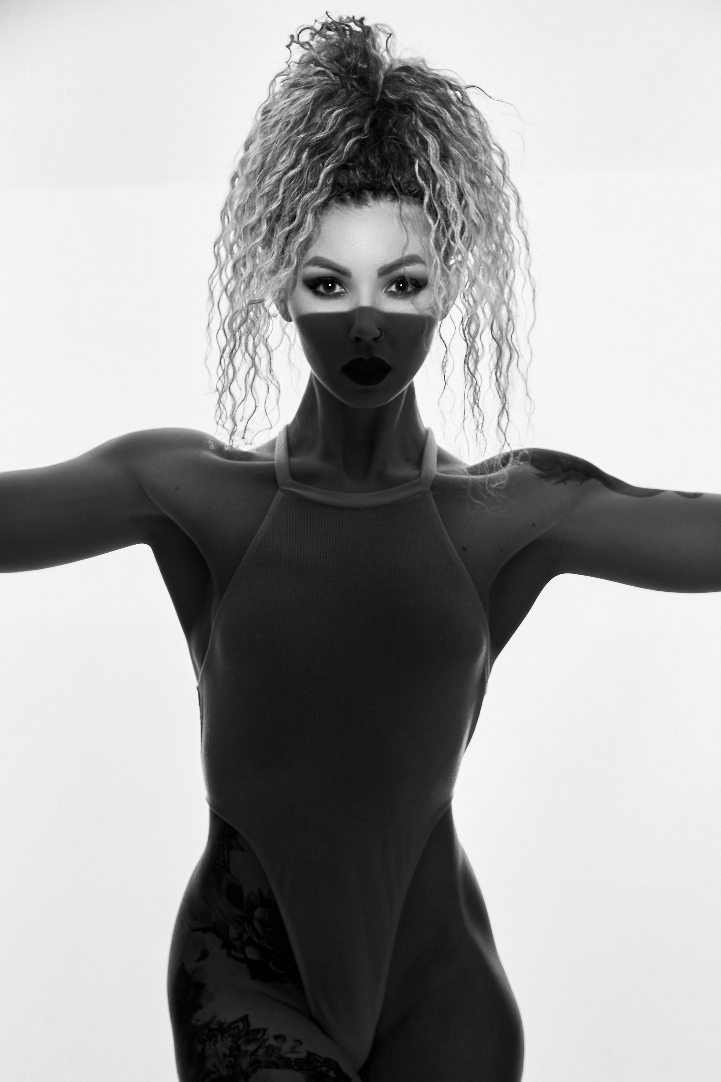 Оффлайн курс в студии RoRo по творческой съёмке. Фотограф Яковлев Роман — Красноярск