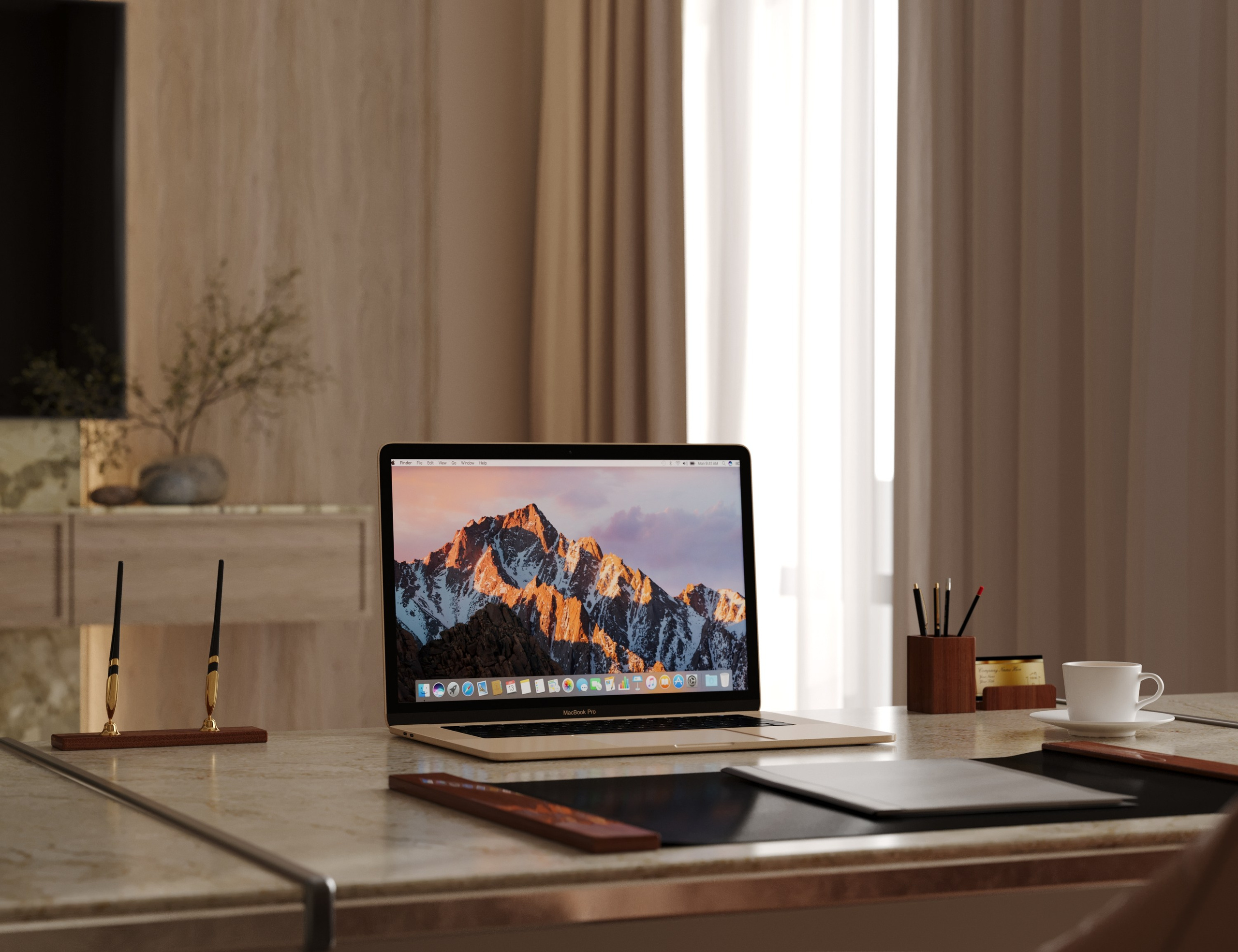 3D визуализация рабочего стола директора с ноутбуком, настольными аксессуарами и мягким рассеянным светом