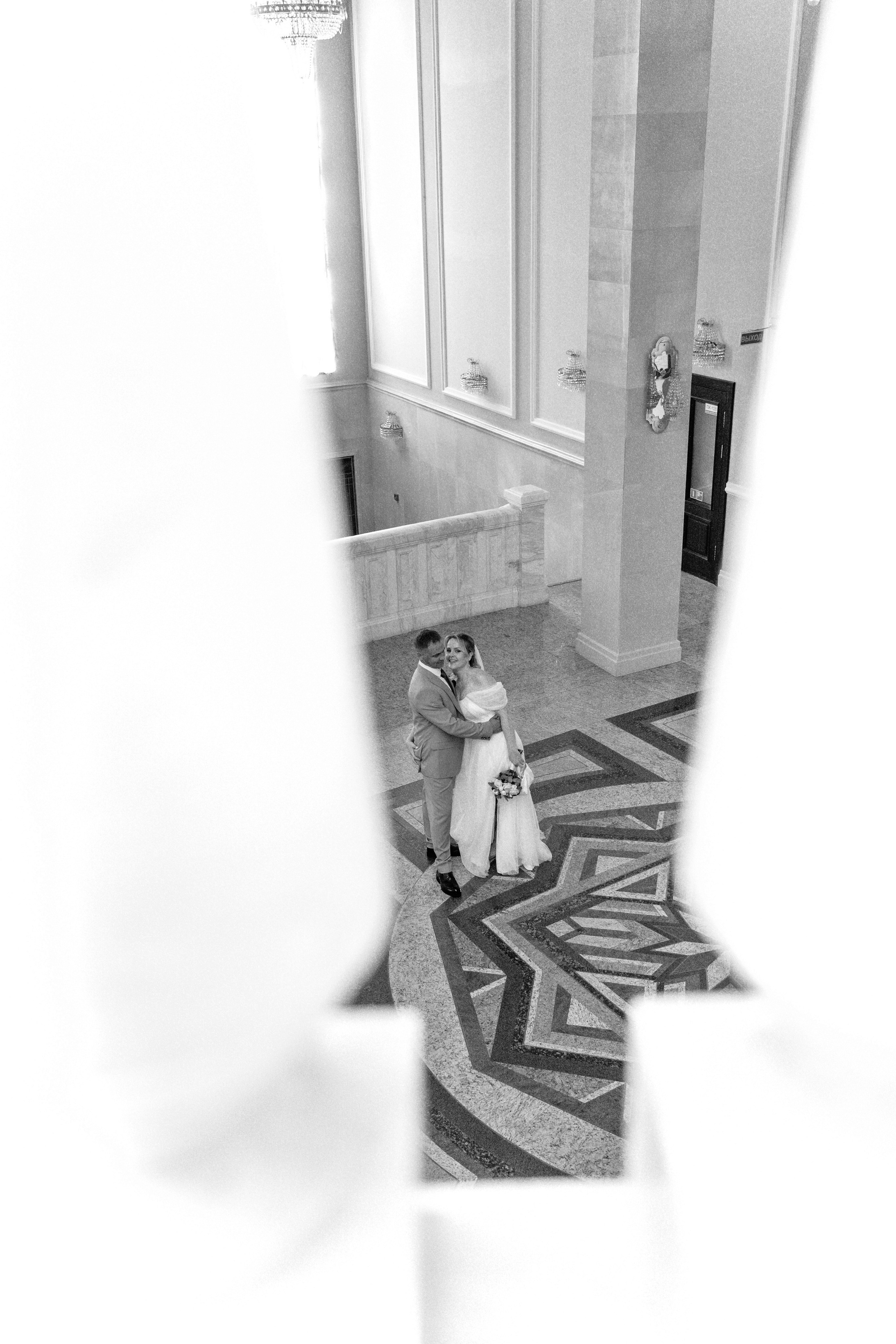 Фотосессия в театре: свадебные моменты. Ваш семейный фотограф в Минске — Вика Трегубова