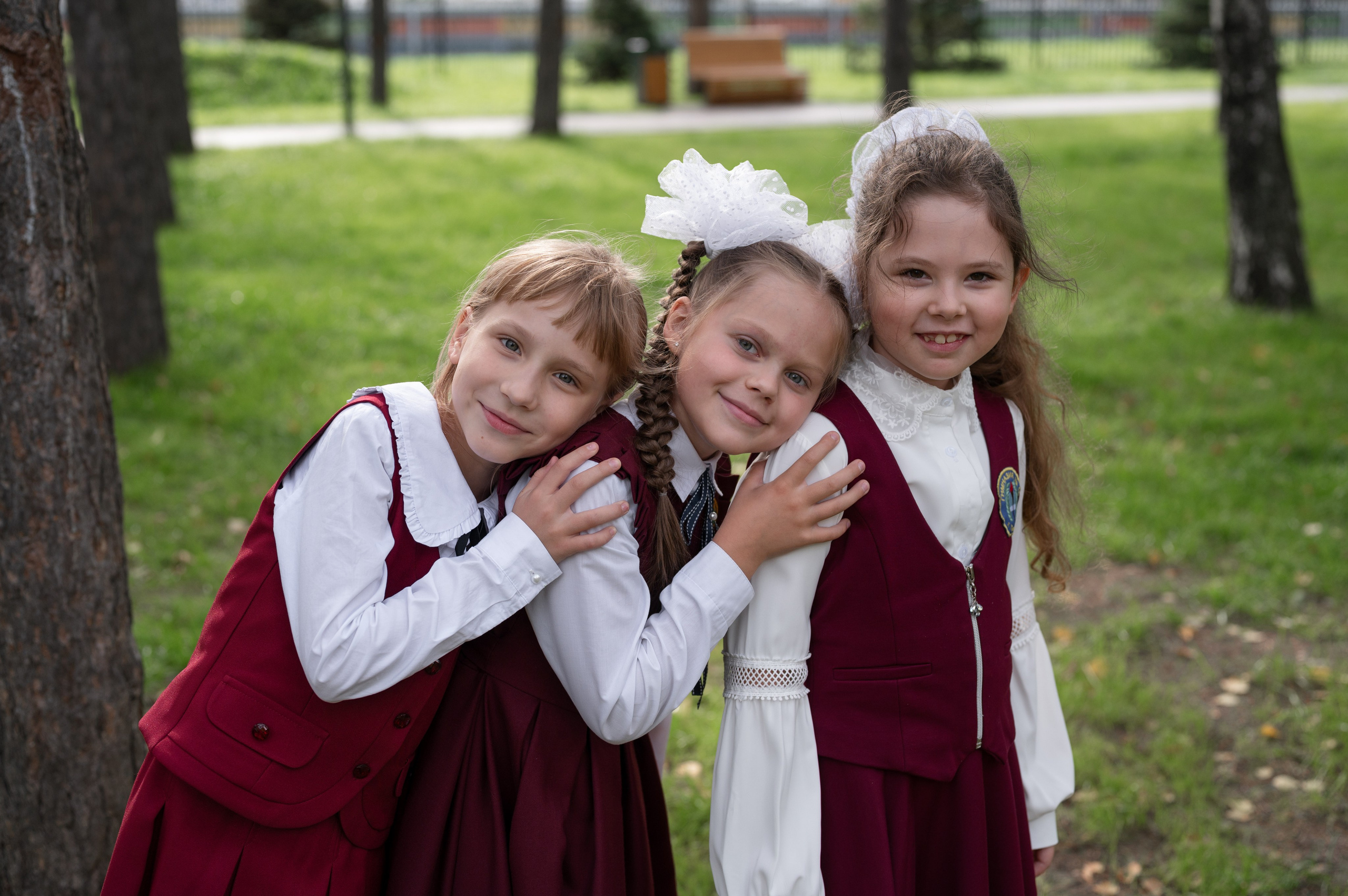 1 сентября 16 гимназия 2 класс (линейка + в классе+ на улице). Фотограф новорожденных, семейный детский в Тюмени Татьяна Морозова