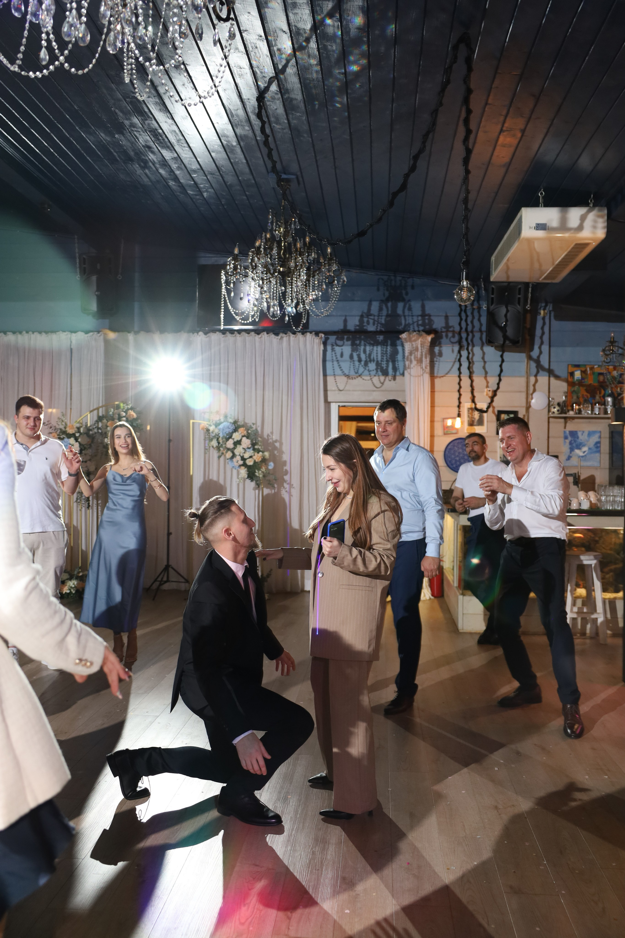 𝒜𝓇𝓉𝑒𝓂 & 𝐿𝓎𝓊𝓈𝓎𝒶 (𝓇𝑒𝓈𝓉𝒶𝓊𝓇𝒶𝓃𝓉). 𝑀𝑜𝓈𝒸𝑜𝓌. Свадебный фотограф в Санкт-Петербурге