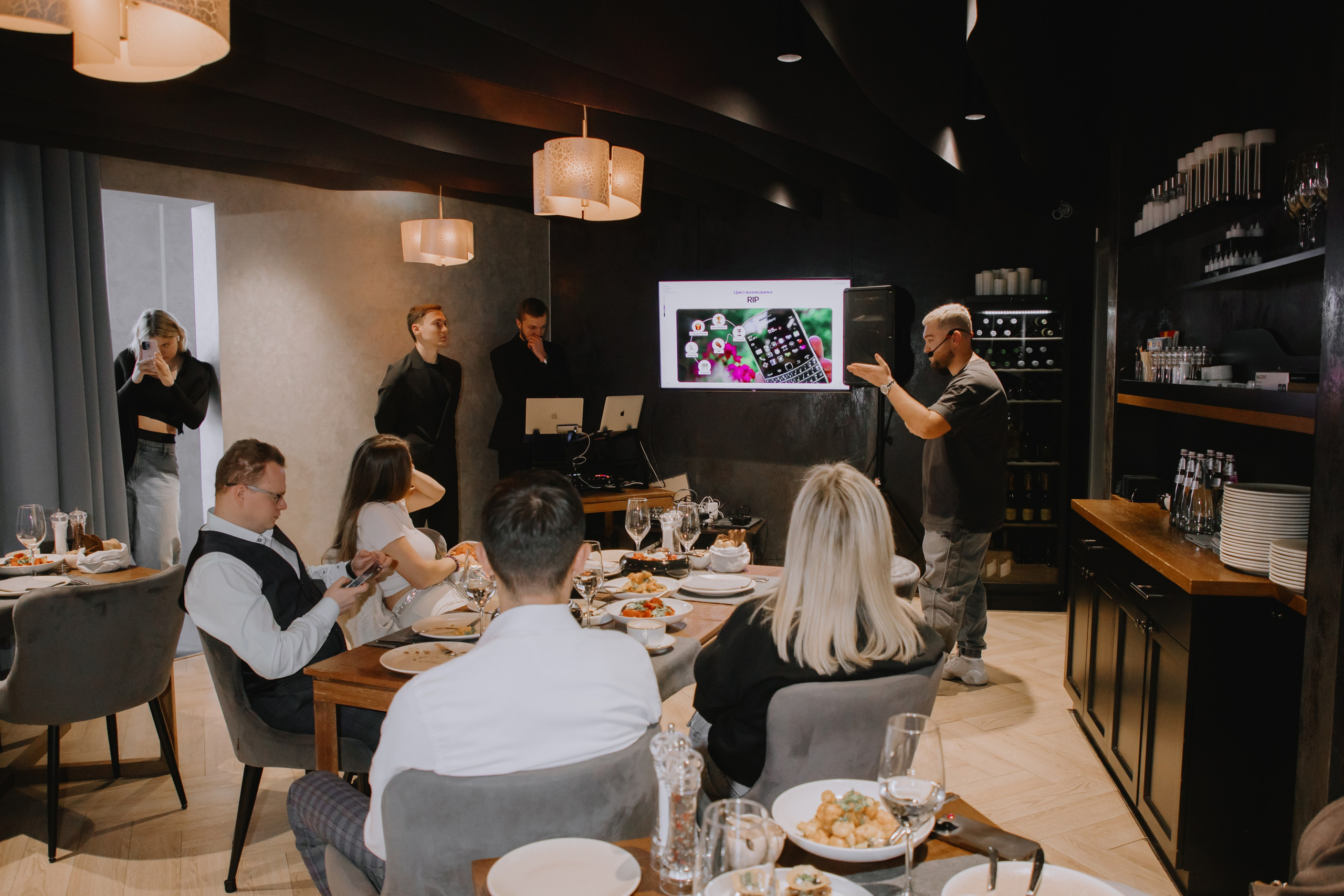 Бизнес завтрак на 89 этаже. Фотограф в Москве и Санкт-Петербурге Дарина
