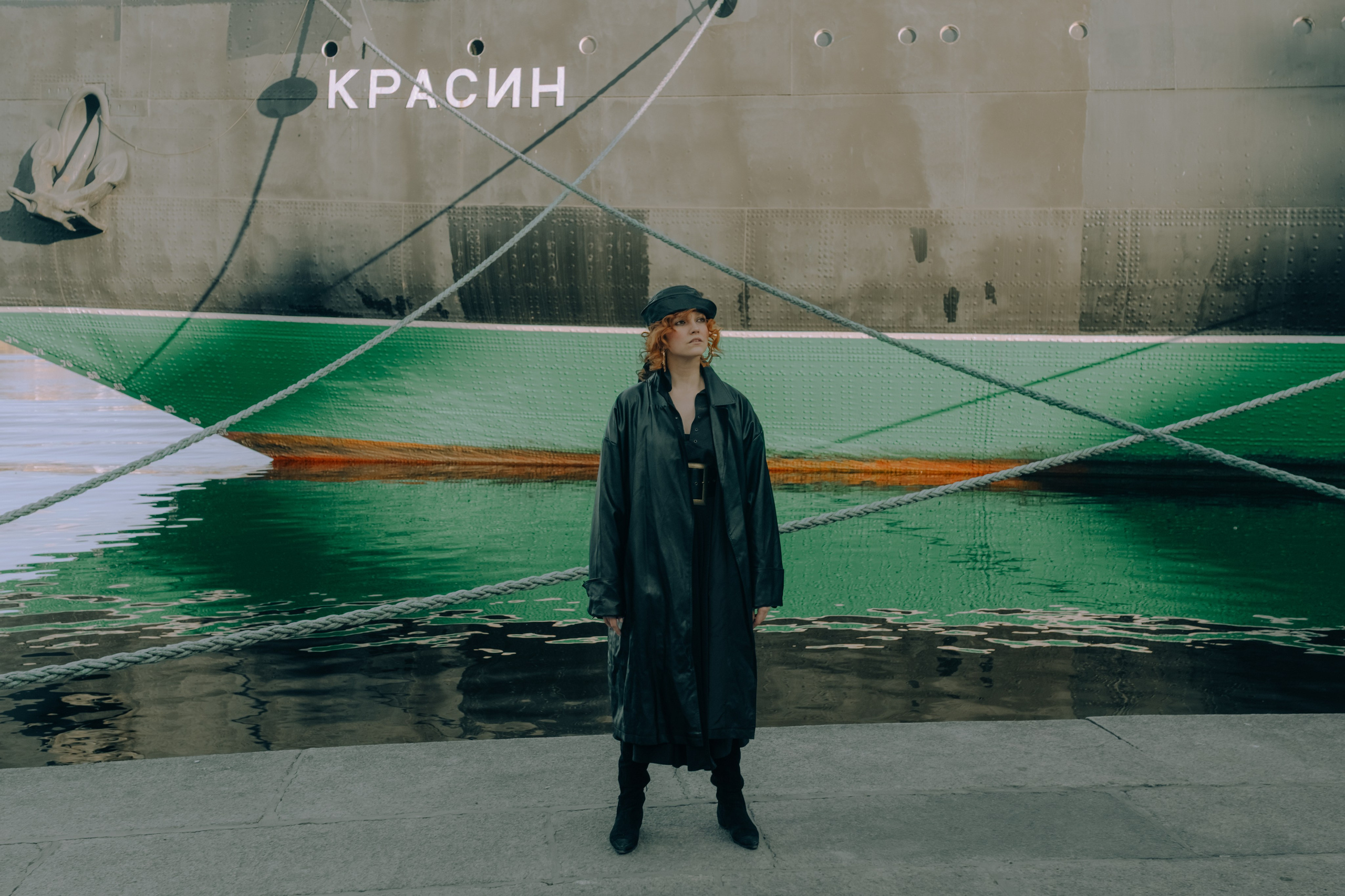 &nbsp; &nbsp; &nbsp; Женский портрет в Петербурге, вдохновлено Пиратами.