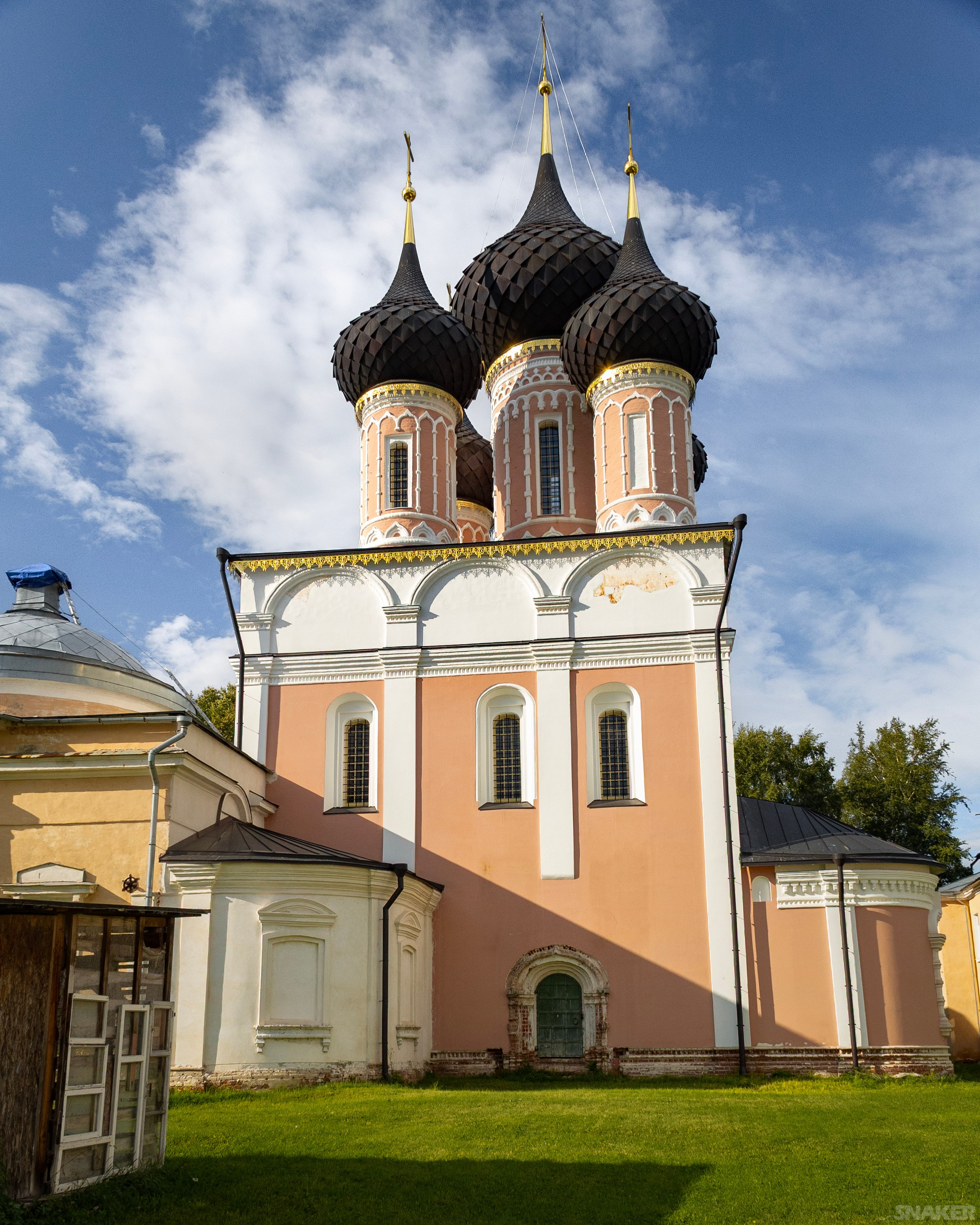 Нерехта. Владимирская церковь, построенная в 1685 году.