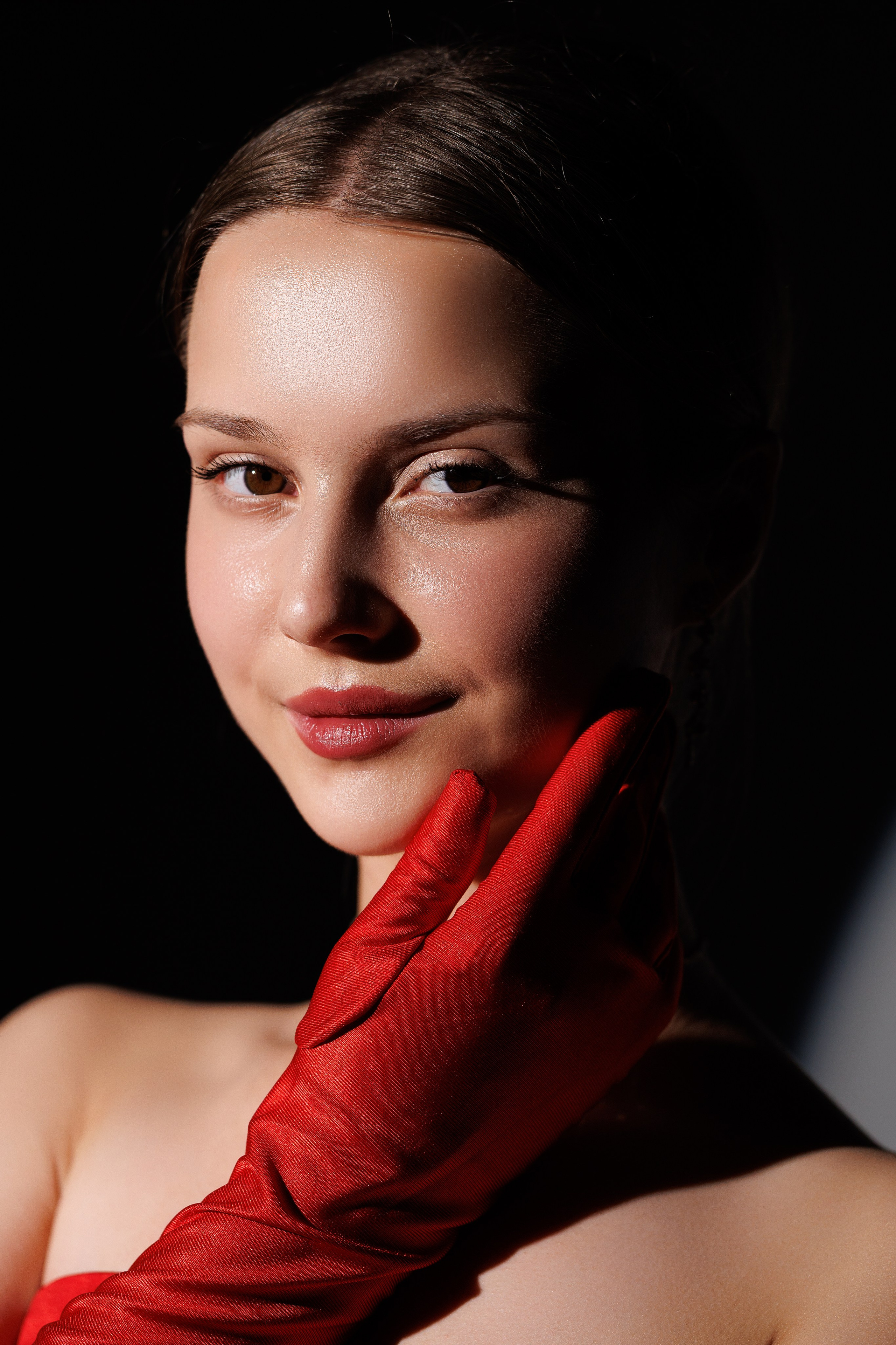 Цветной свет и фигуры. Фотограф Минск