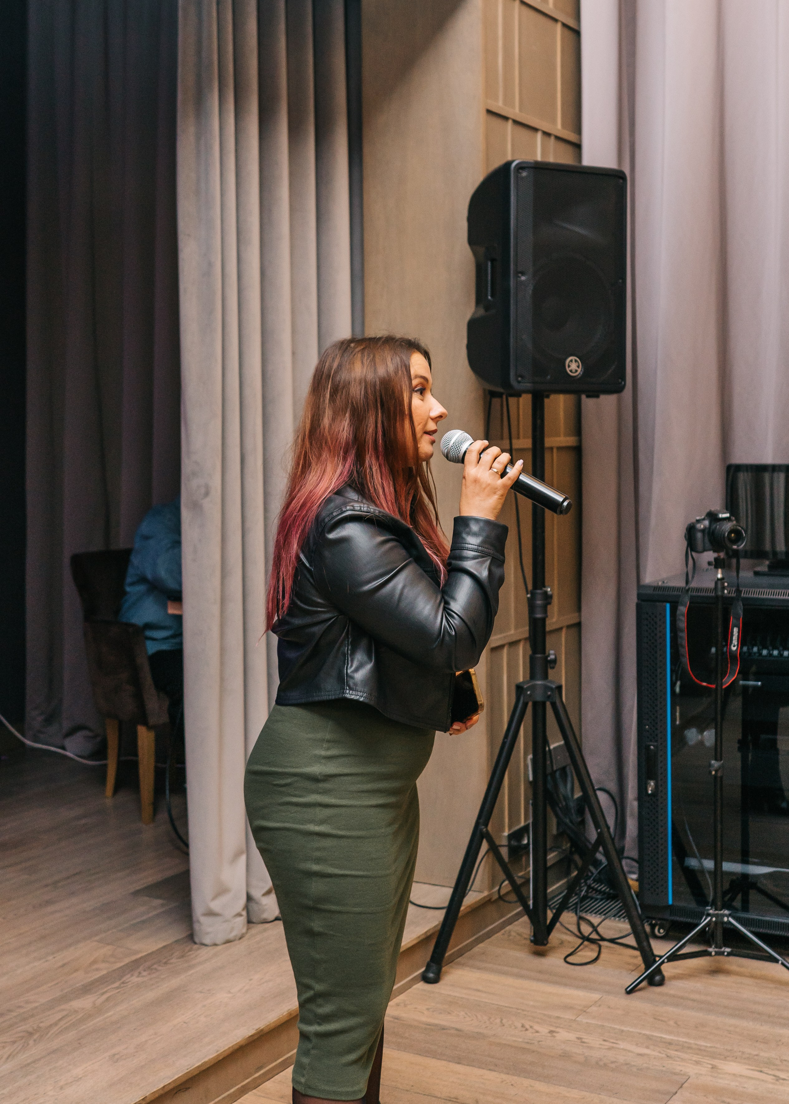 Бизнес-стендап. Женский фотограф в Москве Анастасия Сидорова