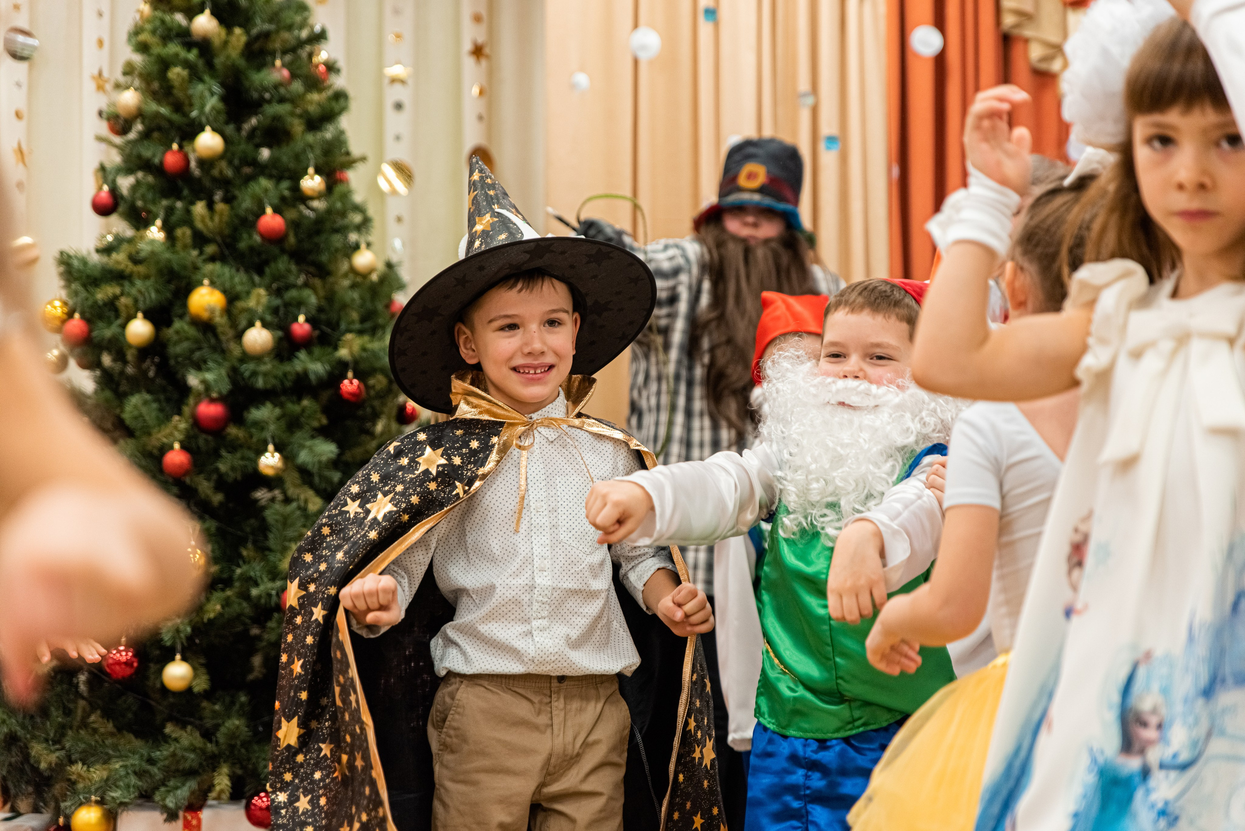 новогодний утренник в детском саду, репортаж новогоднего утренника, выпускной альбом детский сад тула