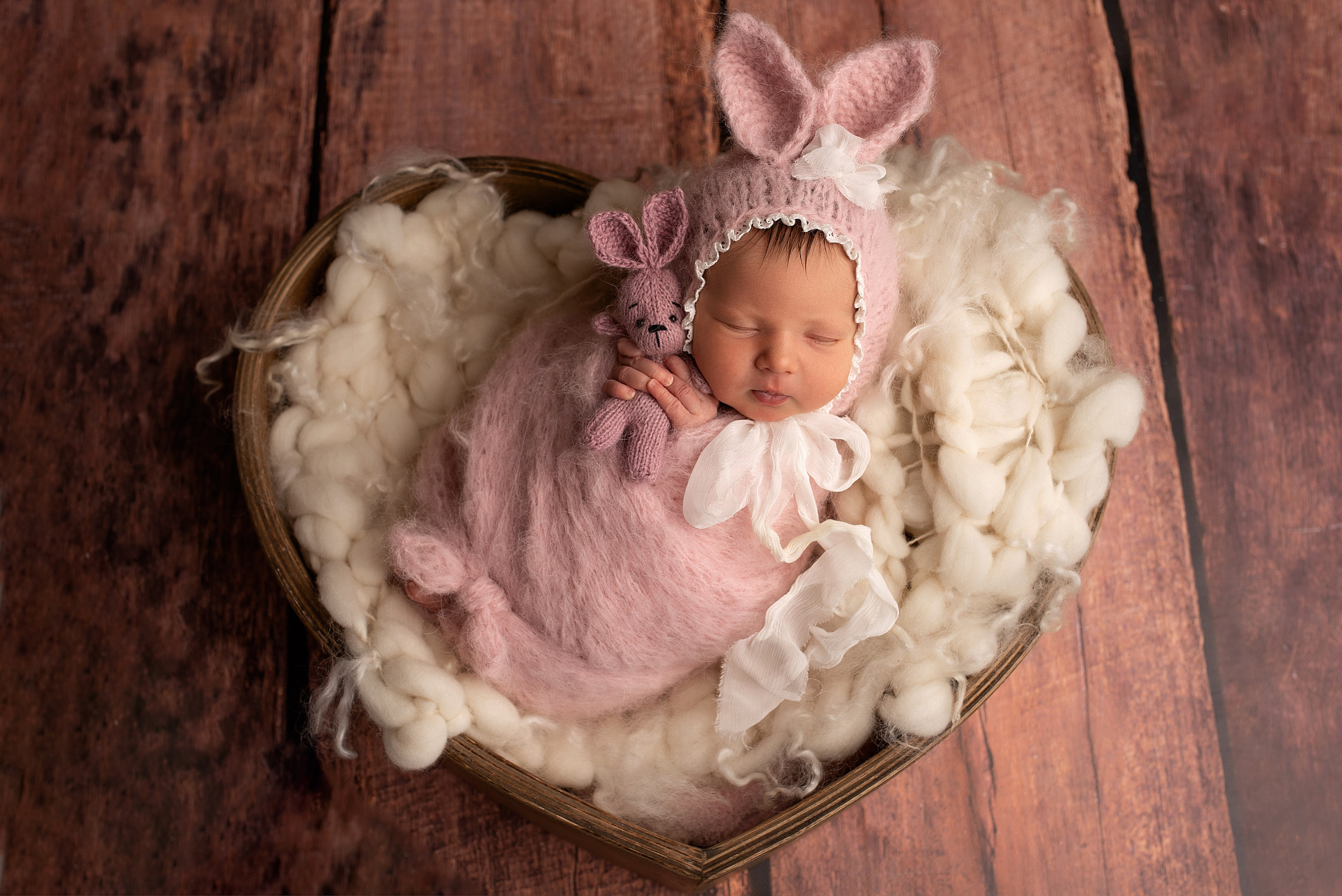 Новорождённые девочки. Детский фотограф новорождённых в Минске Боровик Екатерина