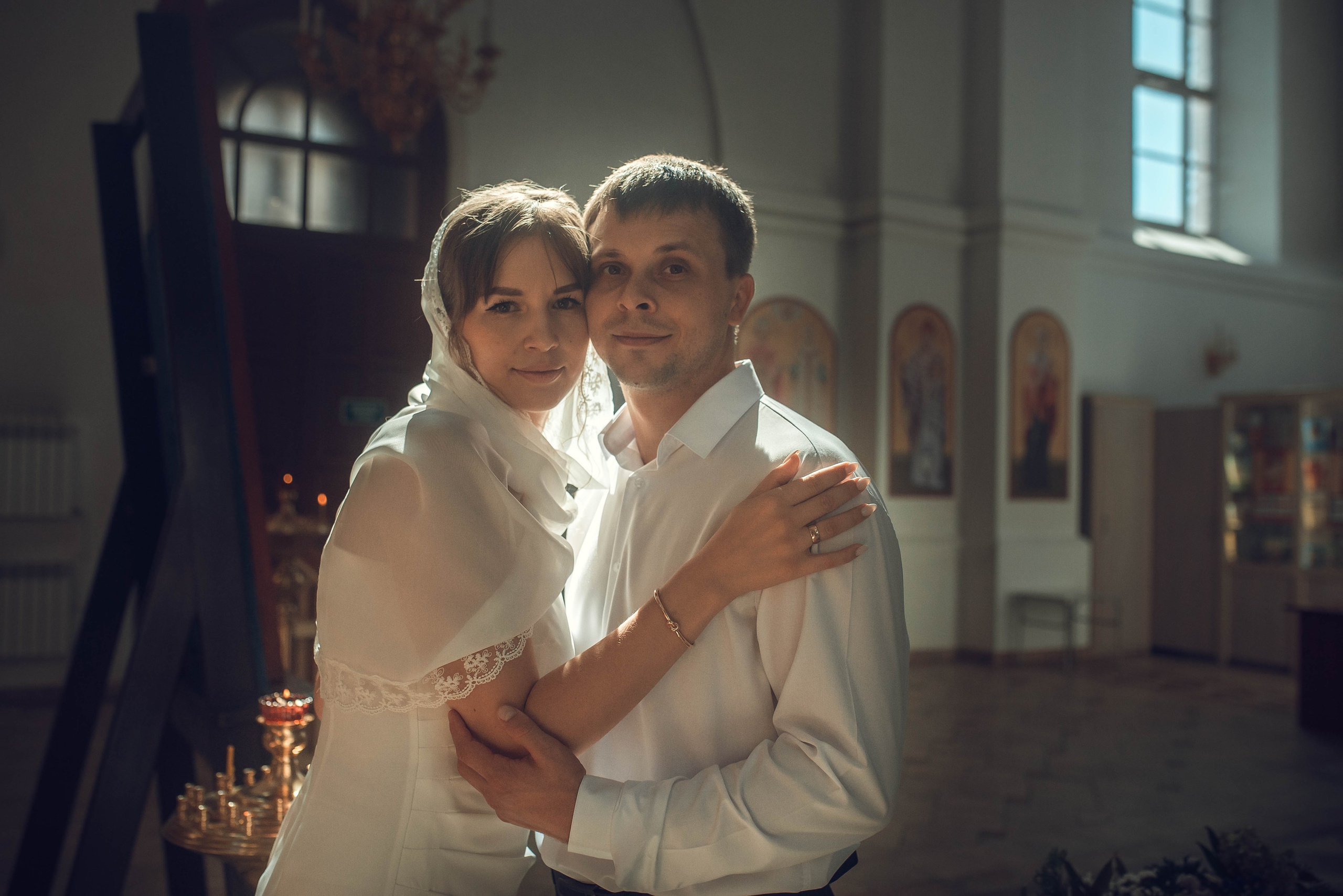 молодожены в сартове, пара в саратове ,съемка в храме, сьемка в храме москва, венчание в саратове, венчание москва , фоотосъемка венчание, фотограф на венчание в сартове, флотограф на венчание в москве