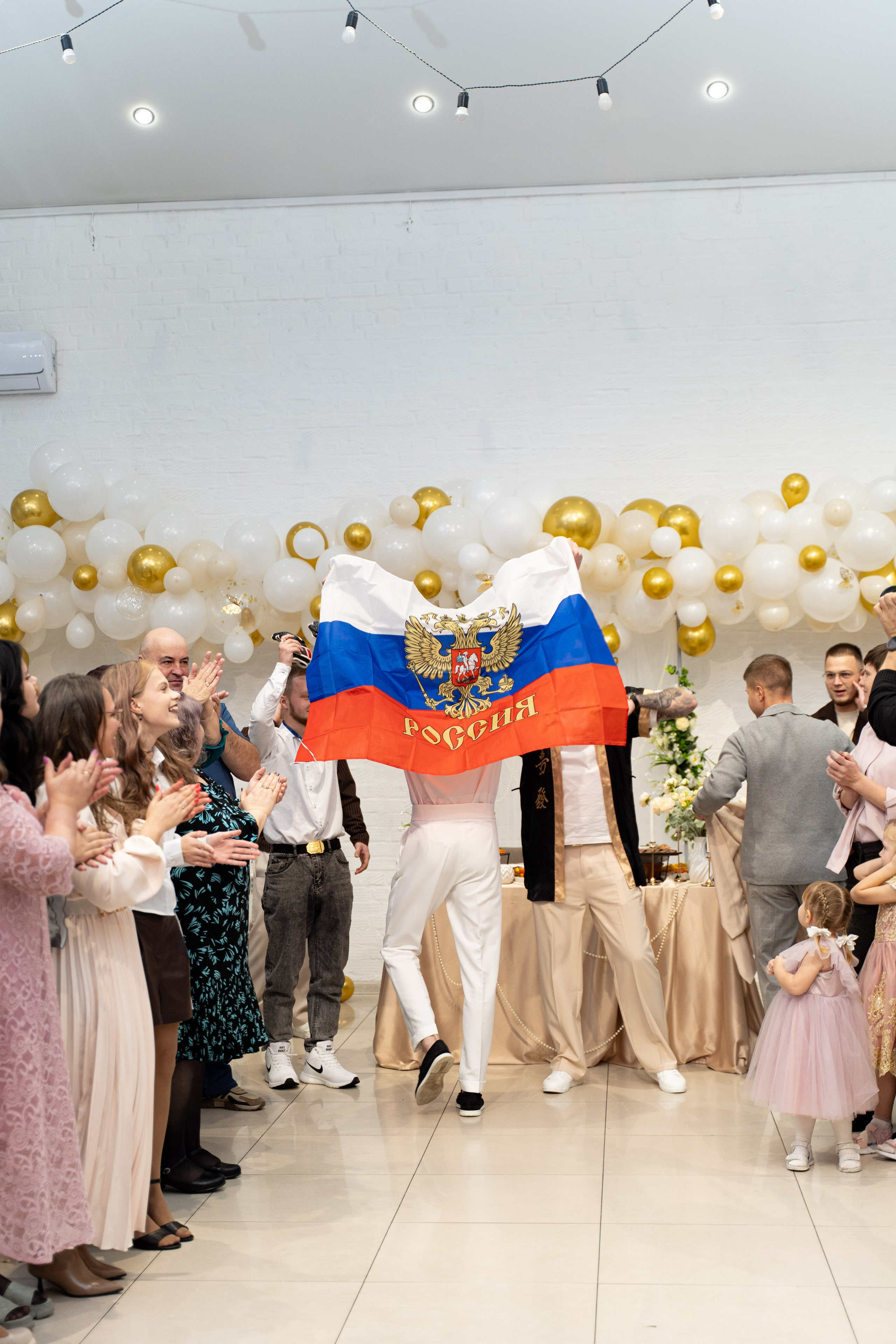 Свадебные съемки. Портретный и семейный фотограф в Новосибирской области. Работаю за улыбки клиентов :)