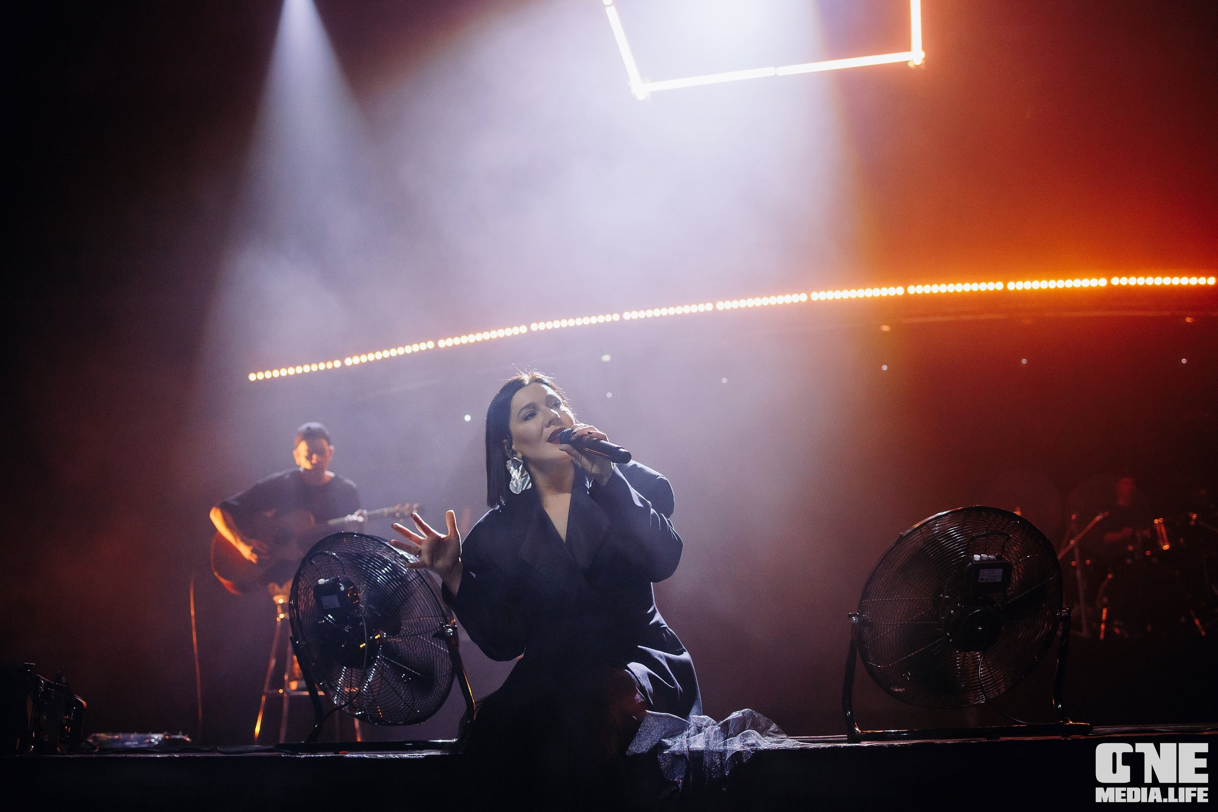 Фоторепортаж с концерта Ёлки. One Media Life: фоторепортажи, фотоотчеты с мероприятий и заведений