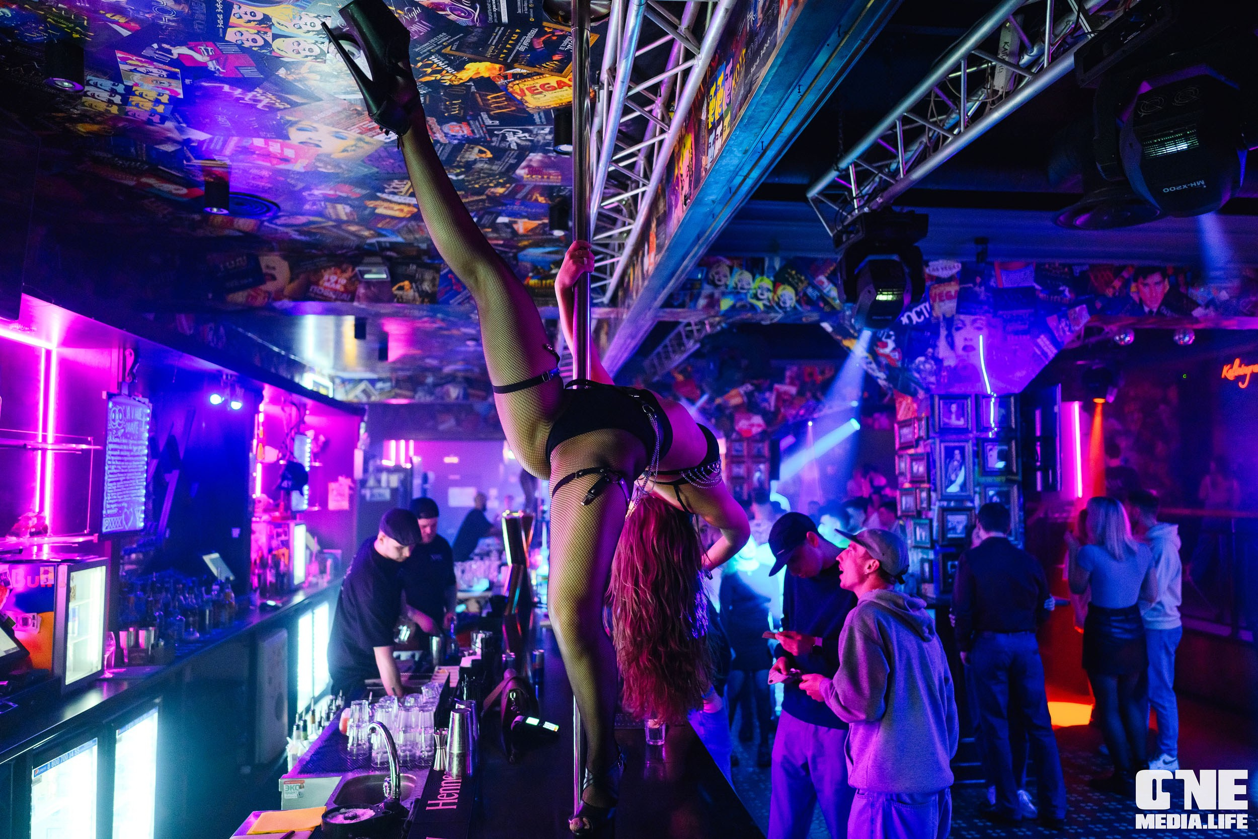 Фоторепортаж с субботней вечеринки в XxxX. One Media Life: фоторепортажи, фотоотчеты с мероприятий и заведений